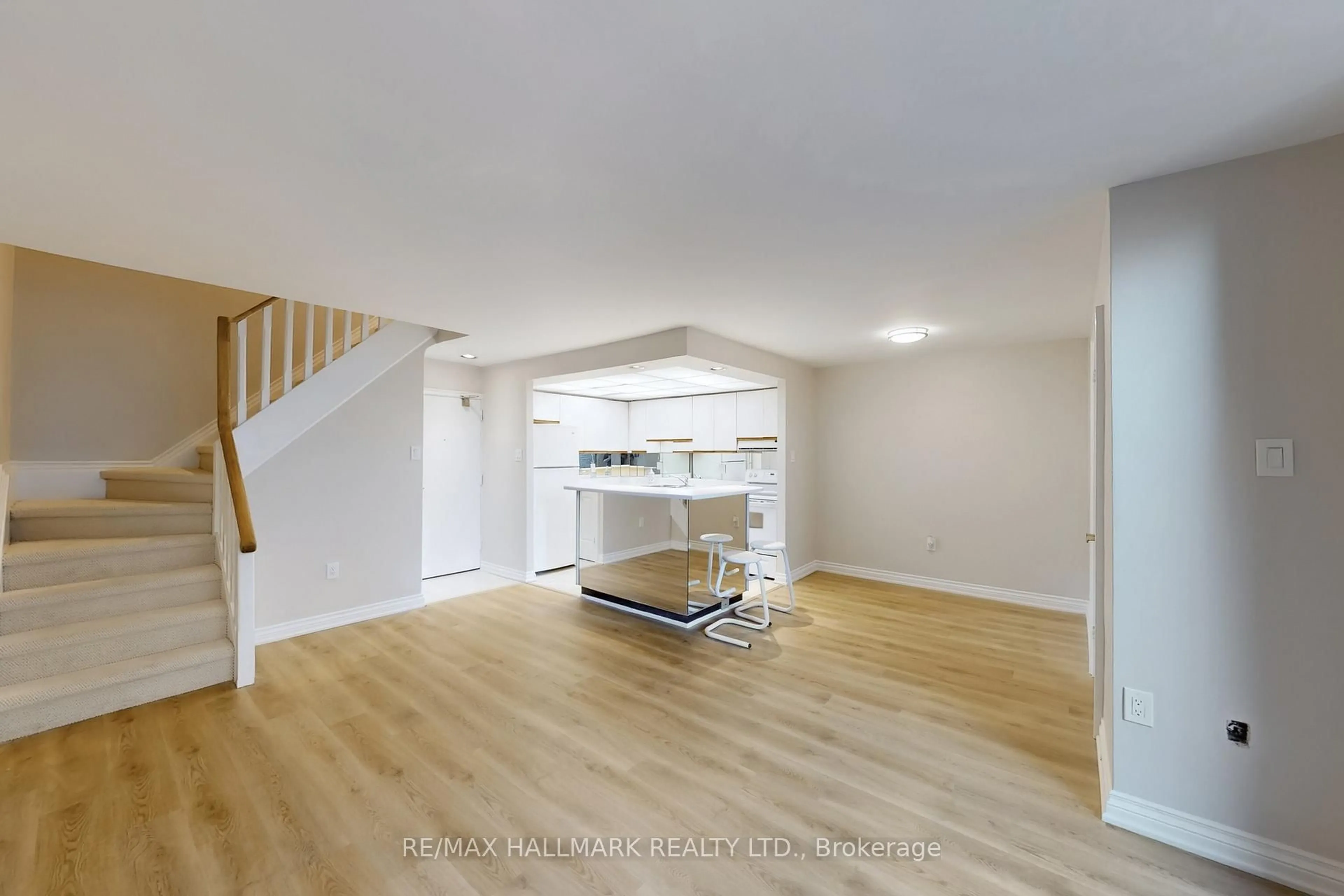 Unknown for 16 Elgin St #316, Markham Ontario L3T 4T4