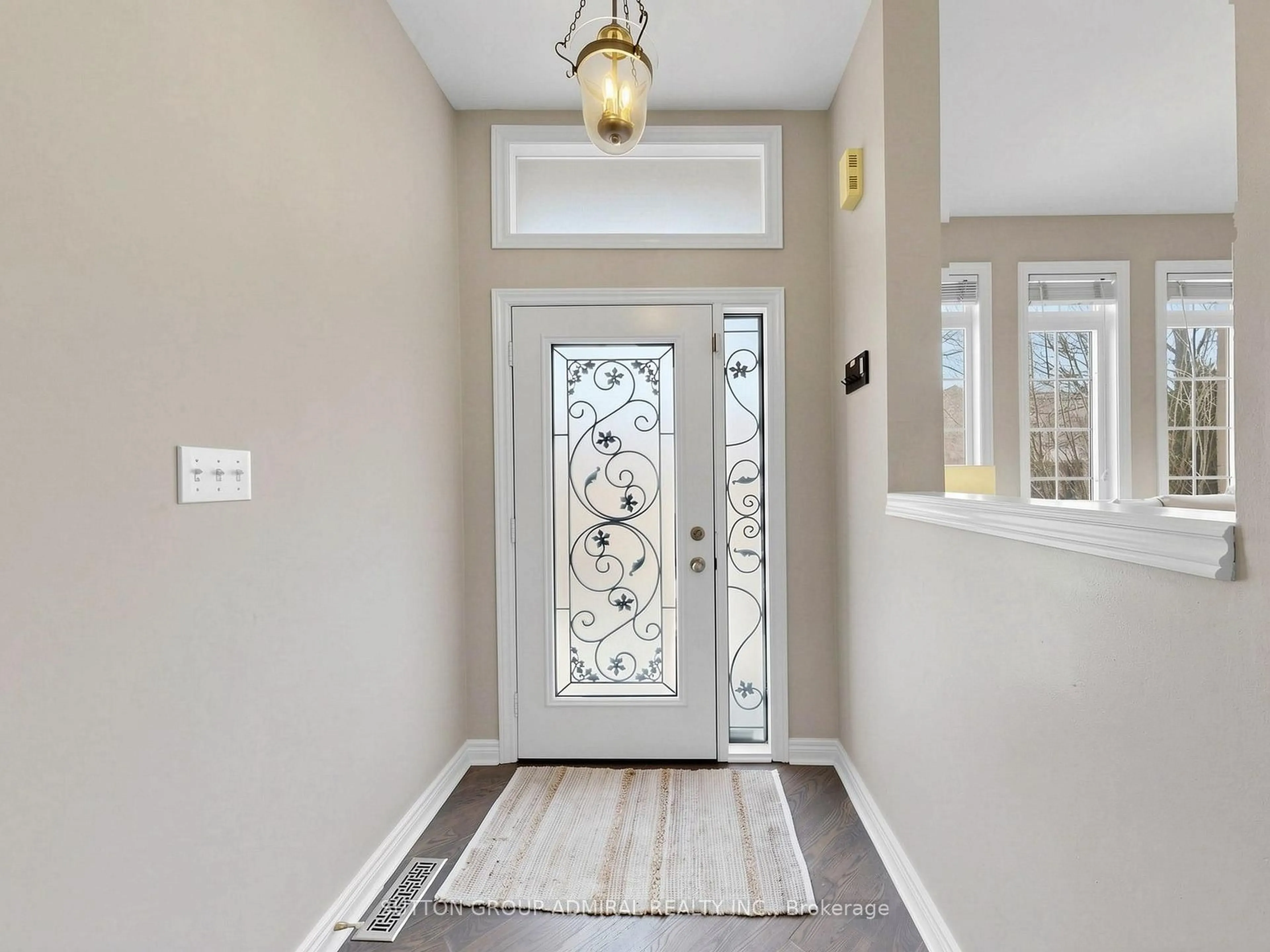 Indoor entryway for 36 Canelli Heights Crt, Vaughan Ontario L4J 8V5