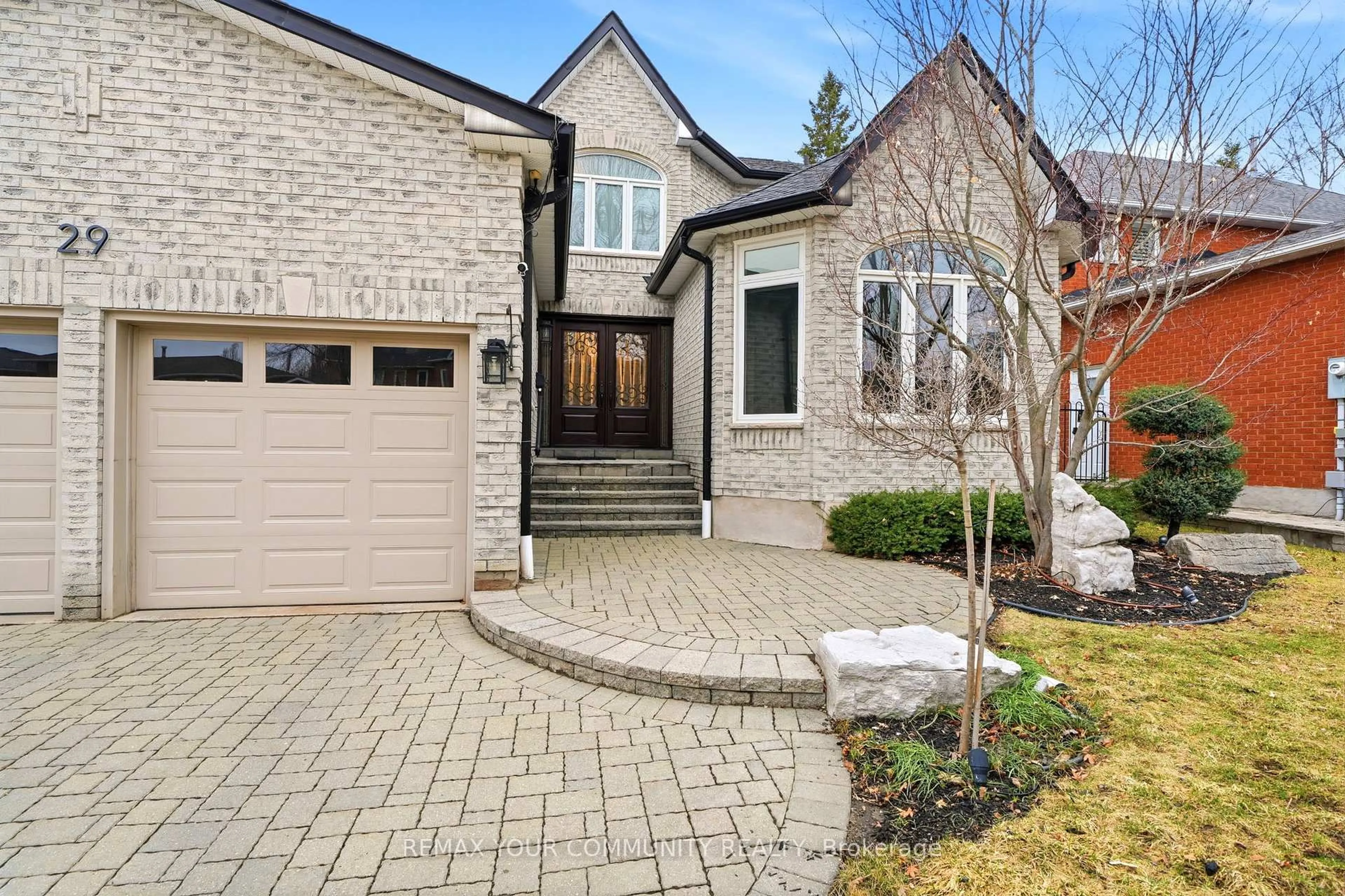 Home with brick exterior material, street for 29 McGee Cres, Aurora Ontario L4G 6L8