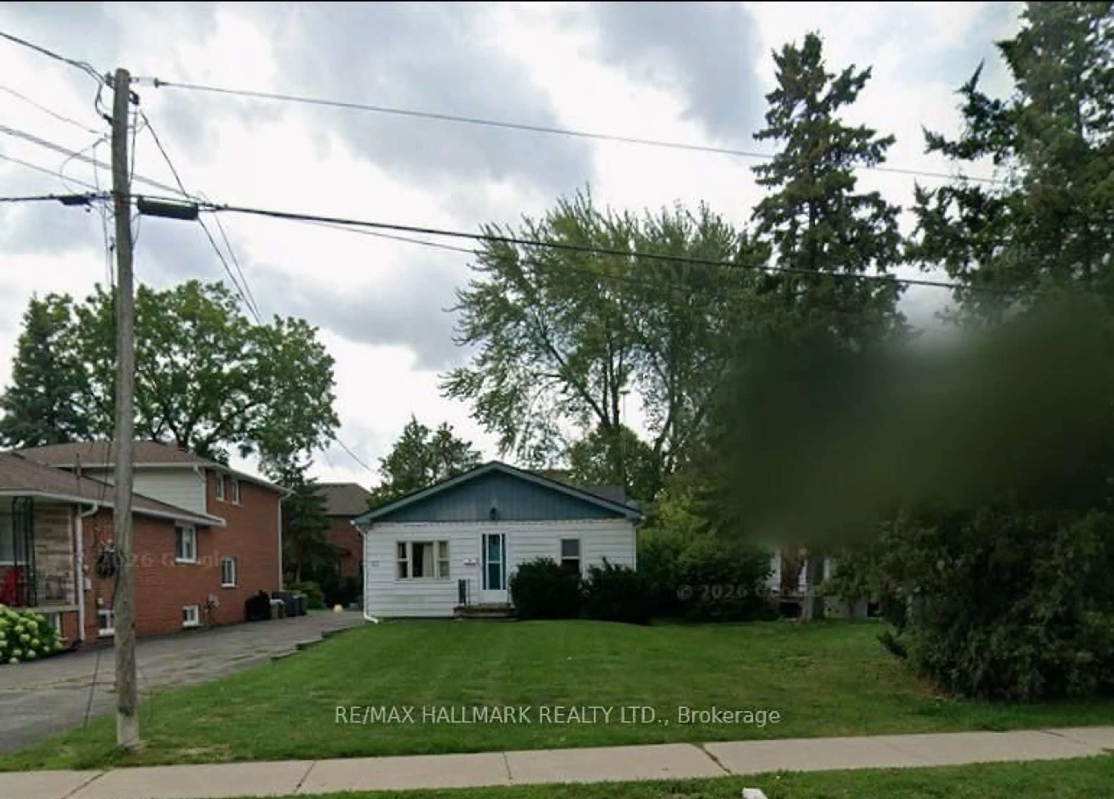 Blurry image for 63 Oxford St, Richmond Hill Ontario L4C 4L6