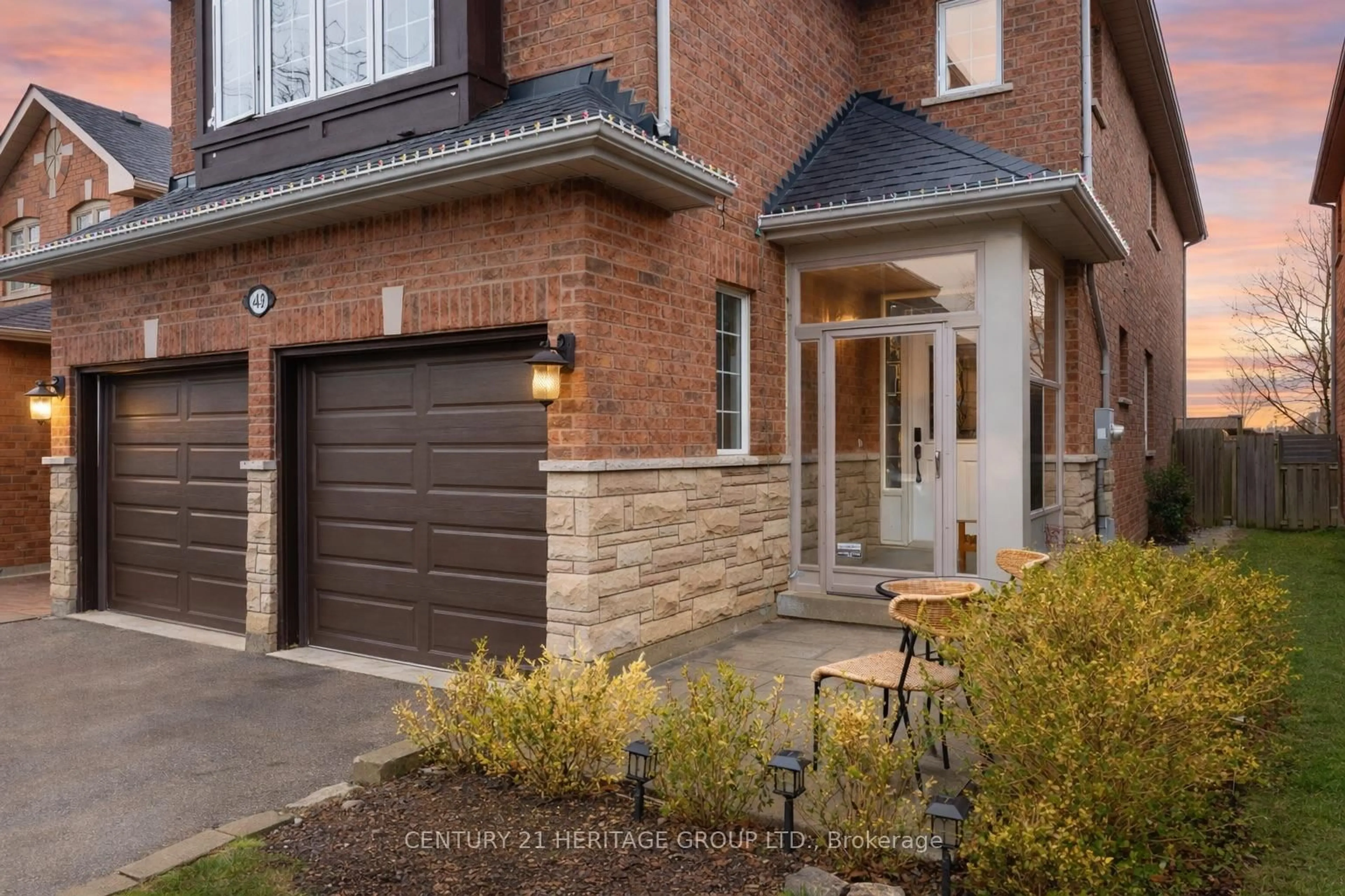 Home with brick exterior material, street for 489 Menczel Cres, Newmarket Ontario L3X 2P6