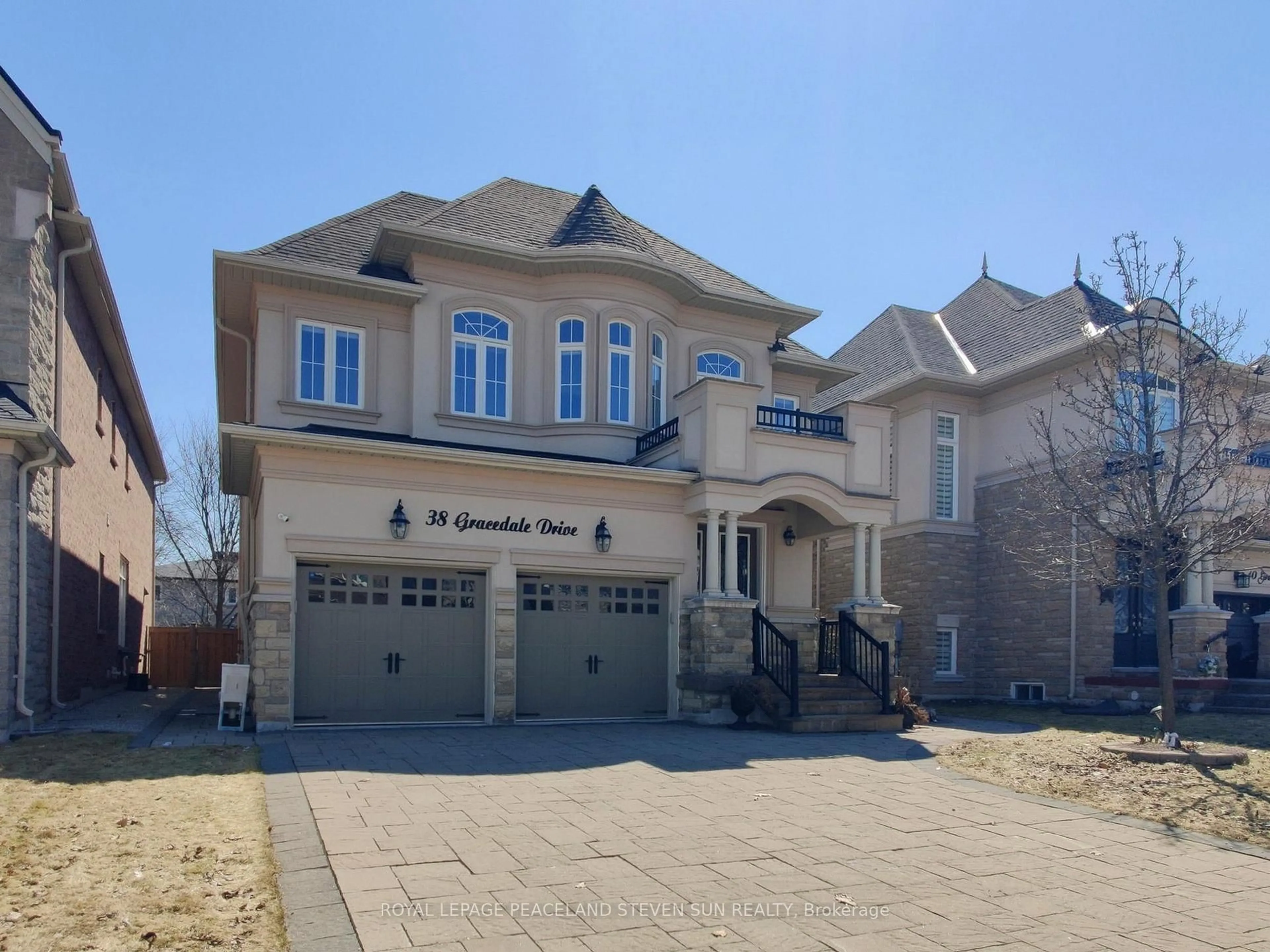Home with brick exterior material, street for 38 Gracedale Dr, Richmond Hill Ontario L4C 0Y3