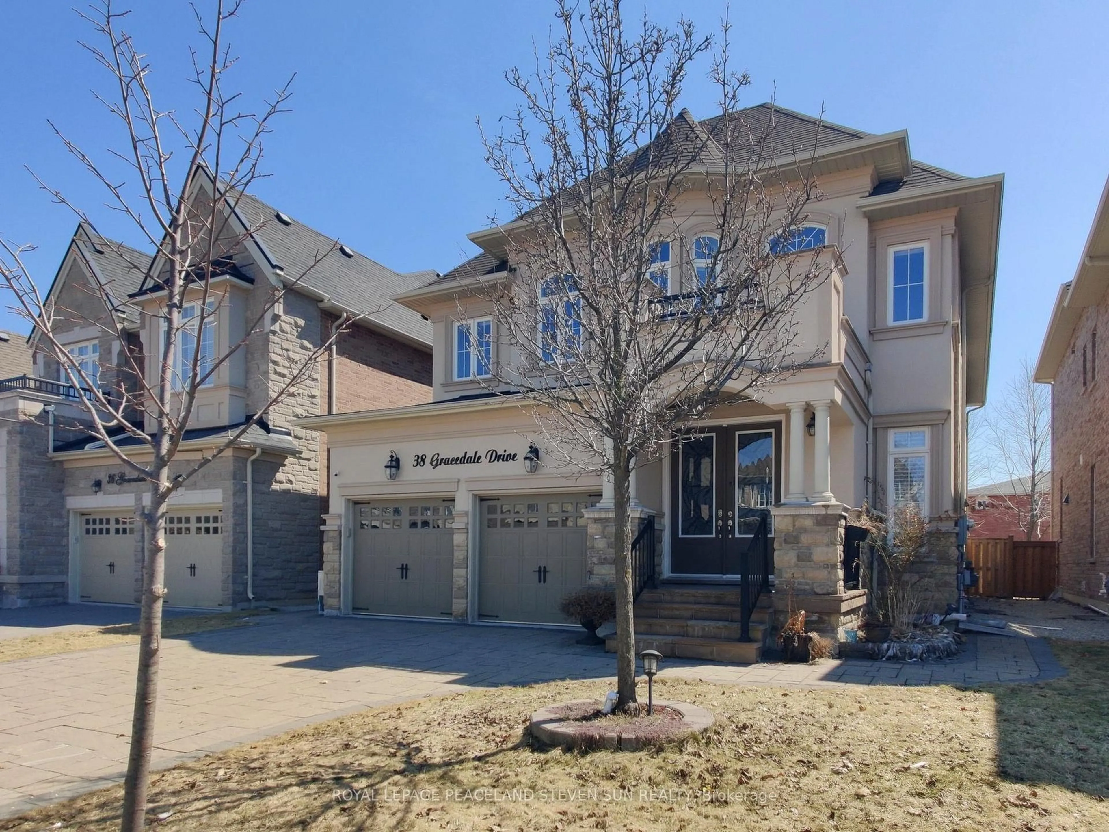 Home with brick exterior material, street for 38 Gracedale Dr, Richmond Hill Ontario L4C 0Y3