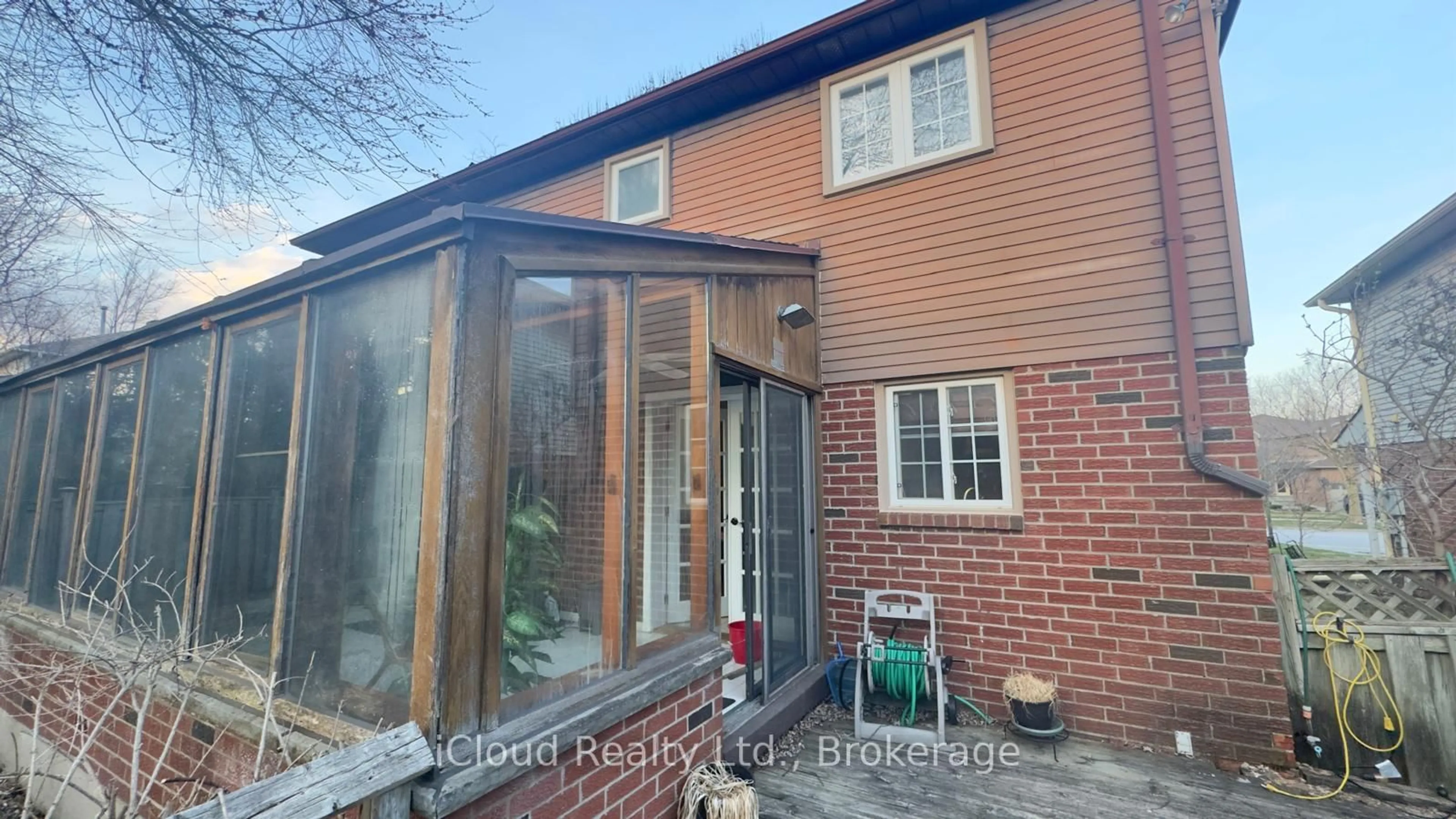 Home with brick exterior material, building for 14 Mintleaf Gate, Markham Ontario L3P 5X4