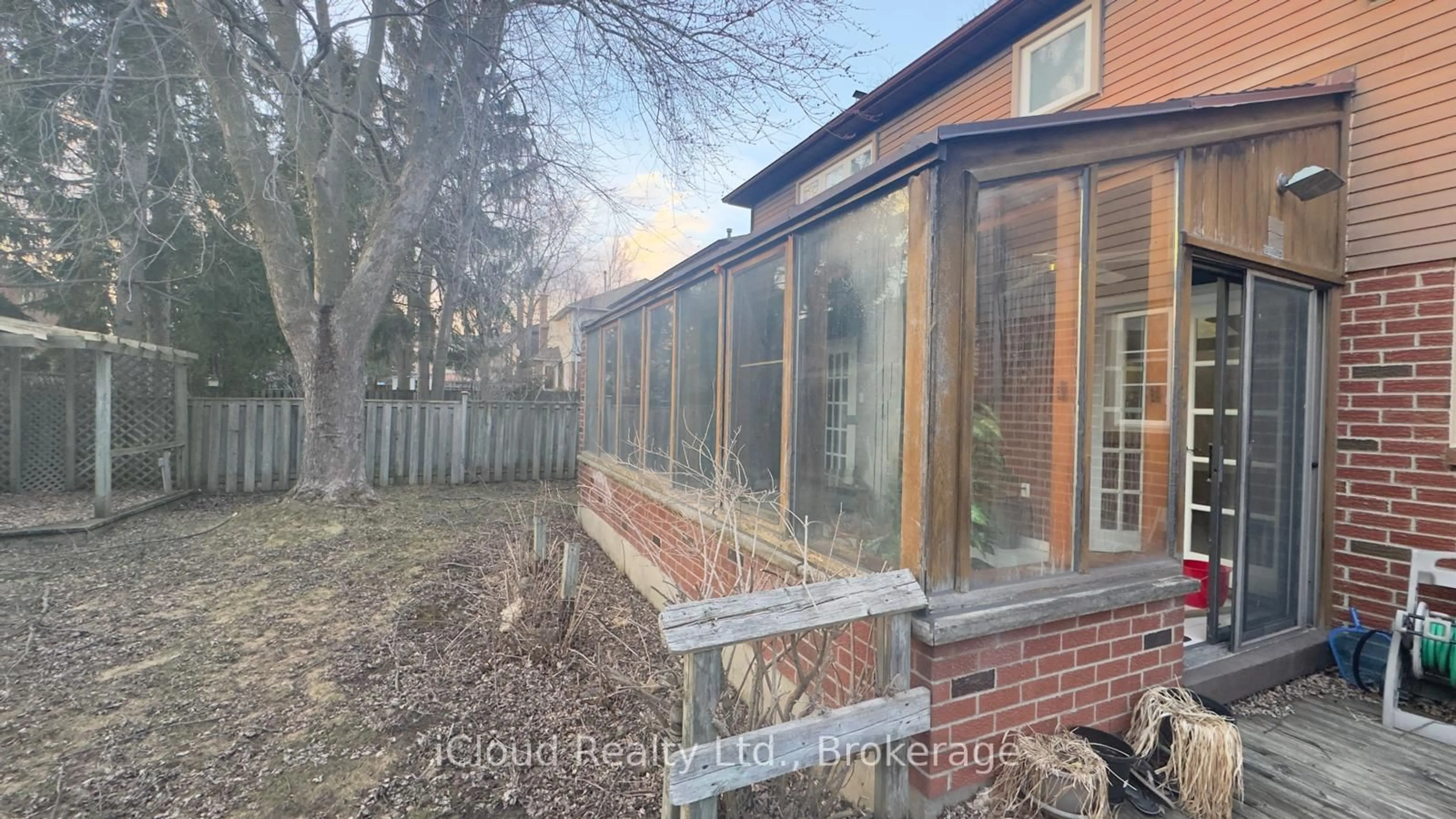 Unknown for 14 Mintleaf Gate, Markham Ontario L3P 5X4