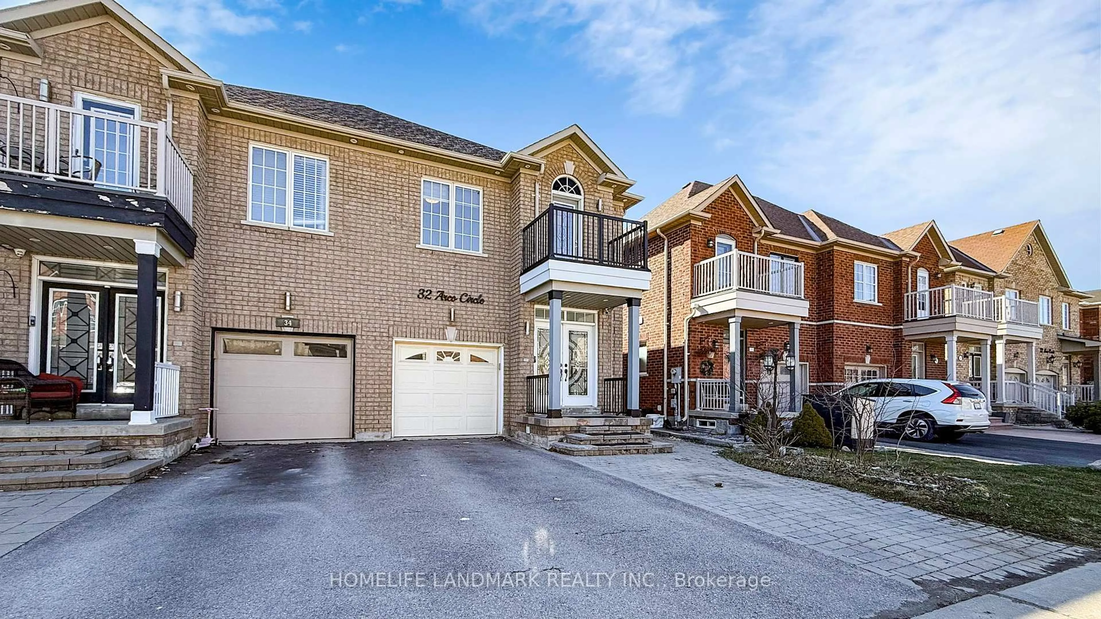 Home with brick exterior material, street for 32 Arco Circ, Vaughan Ontario L6A 3Z7