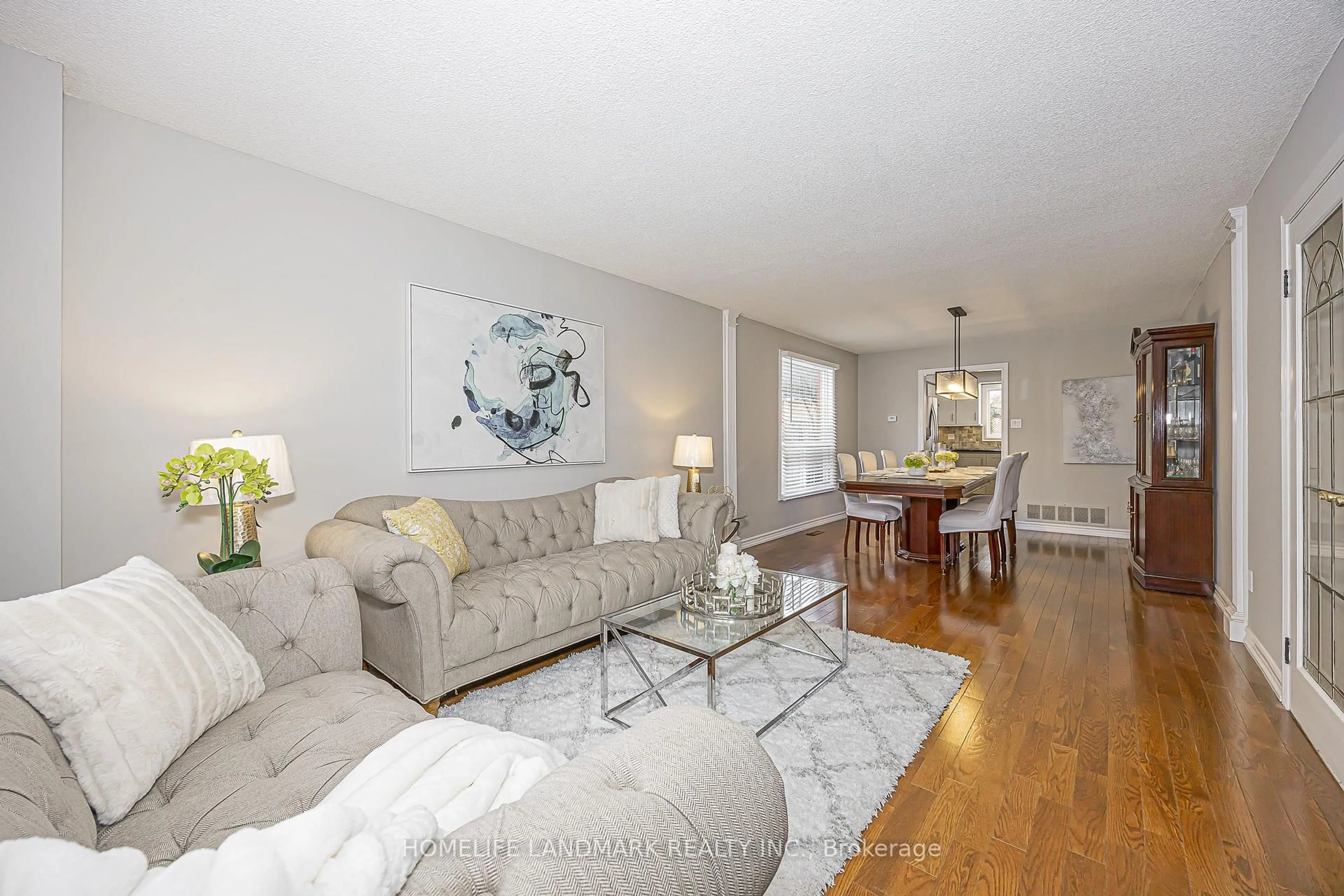 Living room with furniture, unknown for 246 Jelley Ave, Newmarket Ontario L3X 1S6