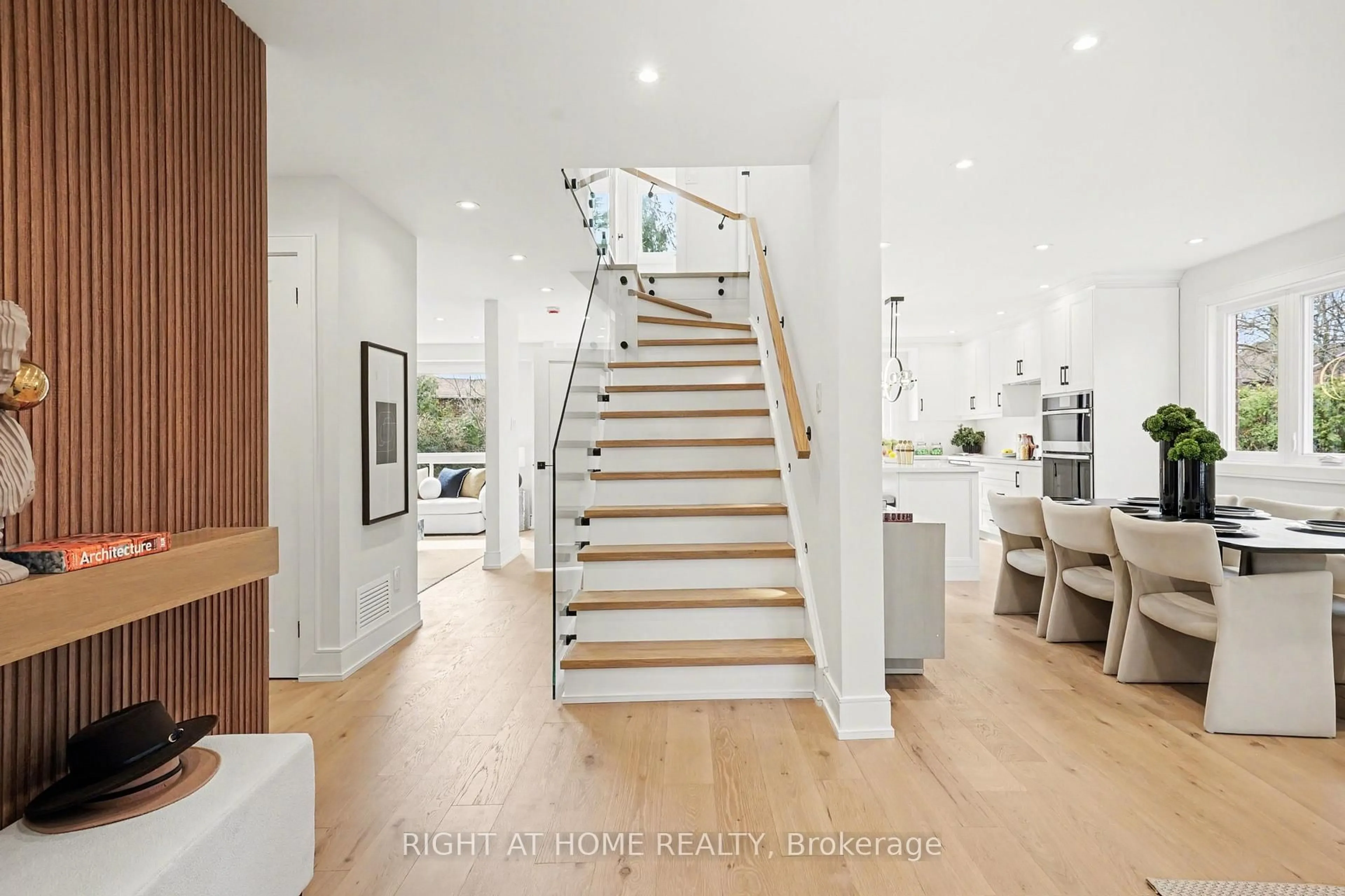 Unknown for 19 Lang Rd, Markham Ontario L3T 7E8