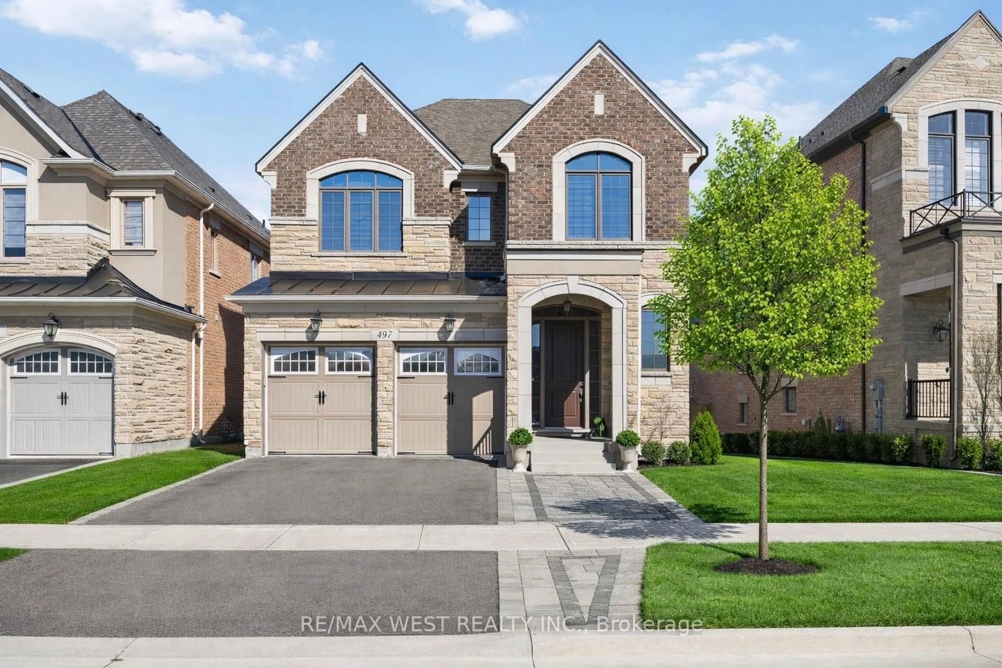 Home with brick exterior material, street for 497 Kleinburg Summit Way, Vaughan Ontario L4H 4T5