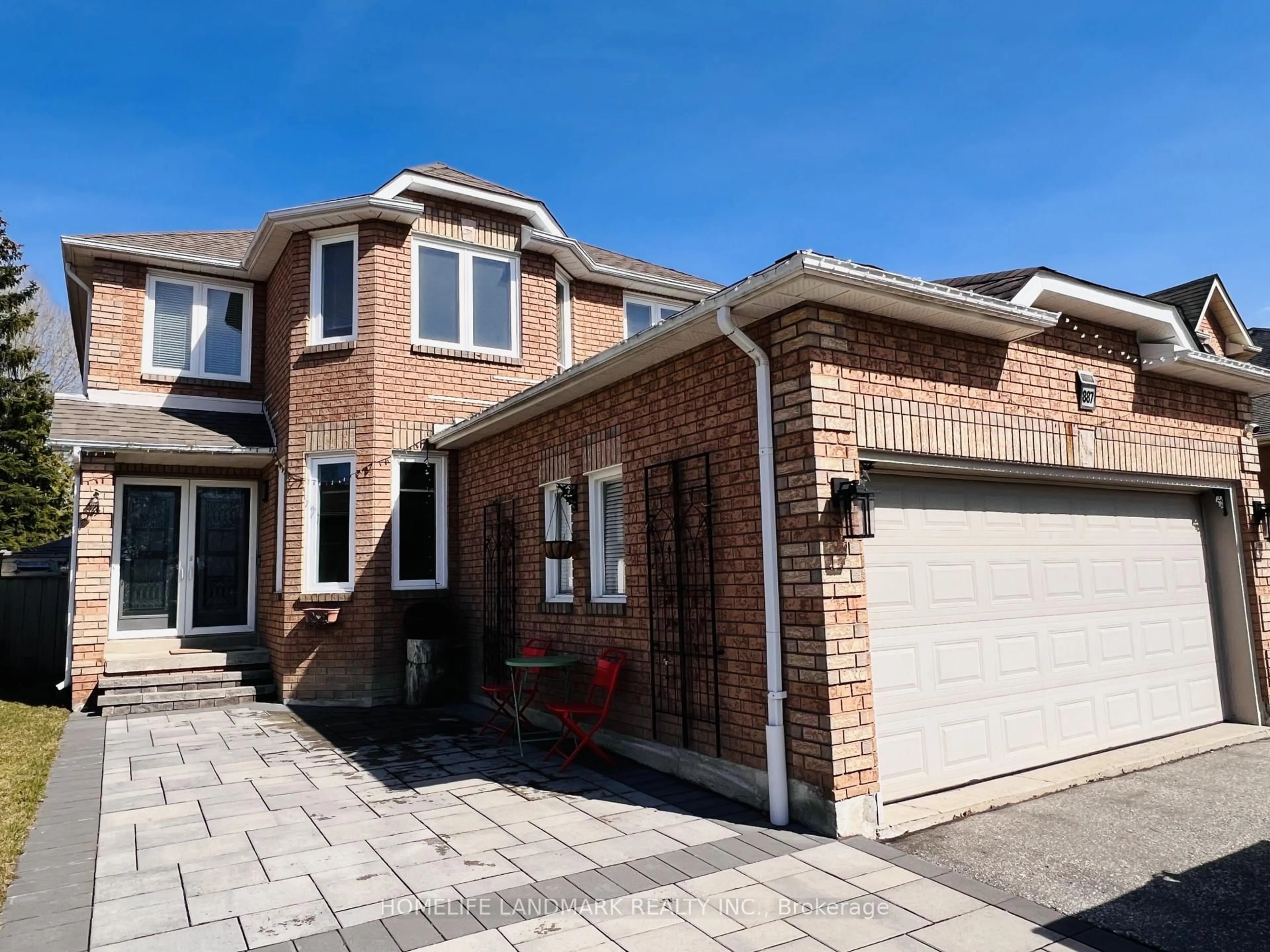 Home with brick exterior material, street for 887 College Manor Dr, Newmarket Ontario L3Y 8G9