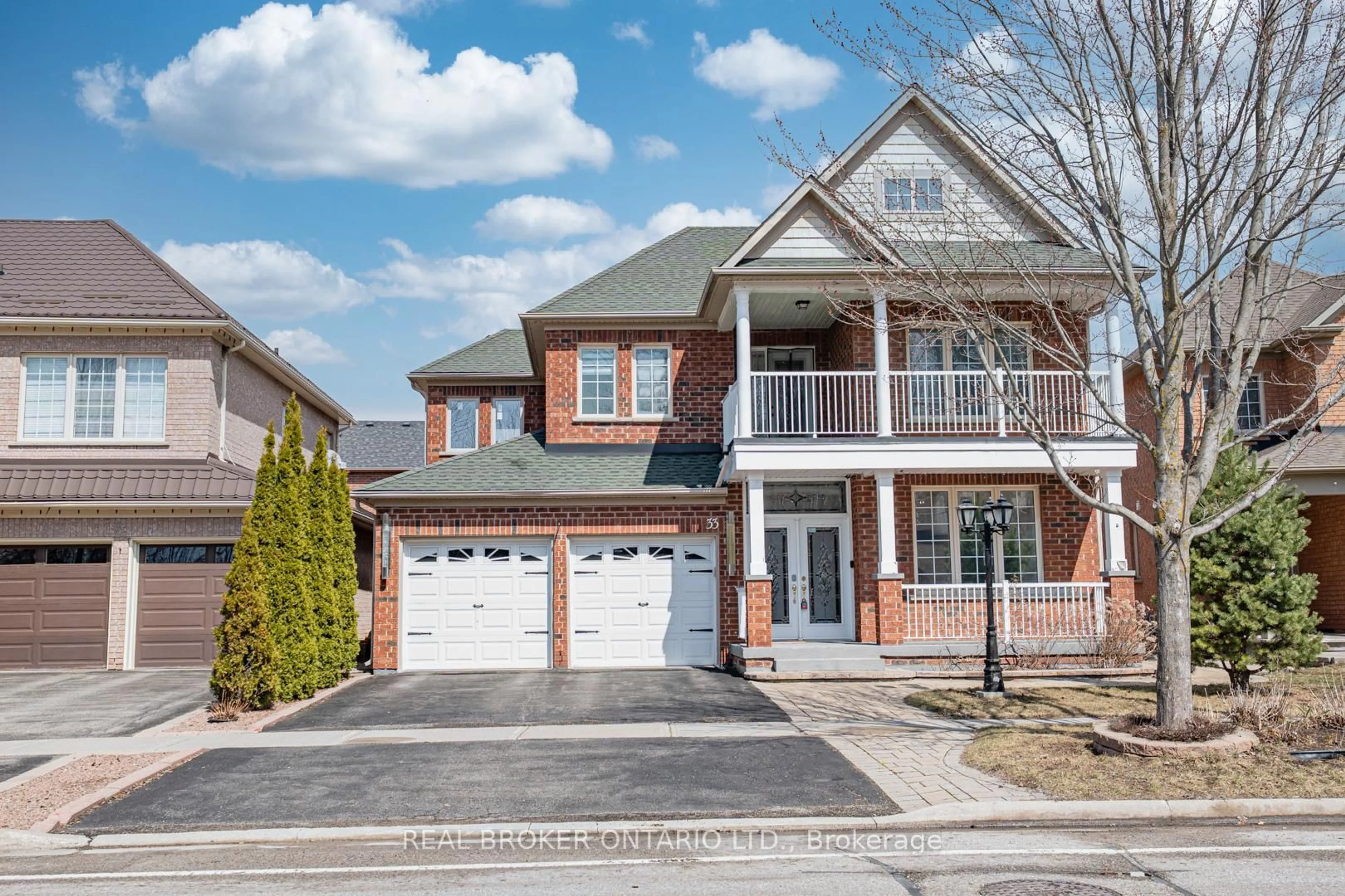 Home with brick exterior material, street for 33 Kingshill Rd, Richmond Hill Ontario L4E 4B1