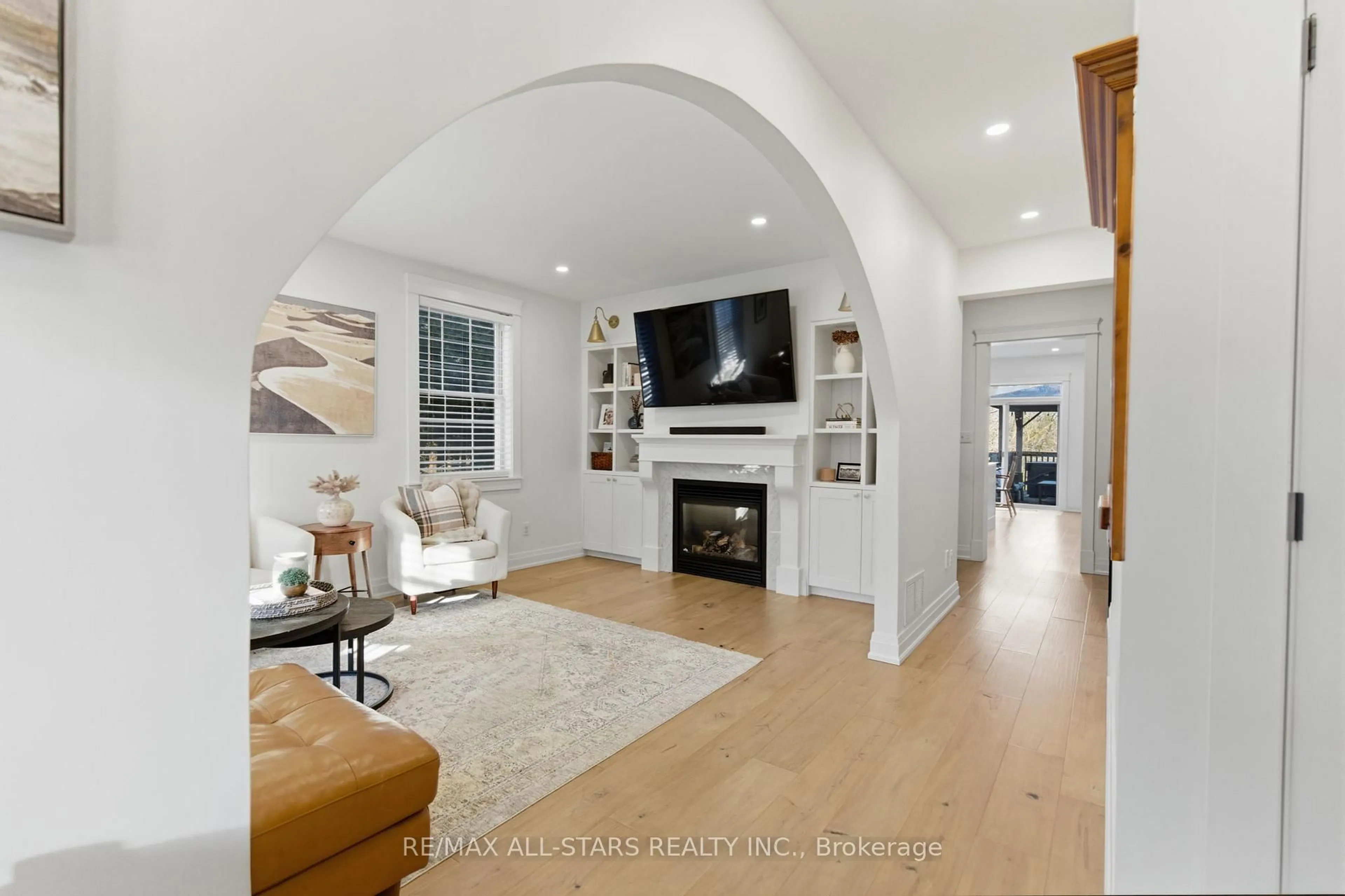 Unknown for 83 Toronto St, Uxbridge Ontario L9P 1H1