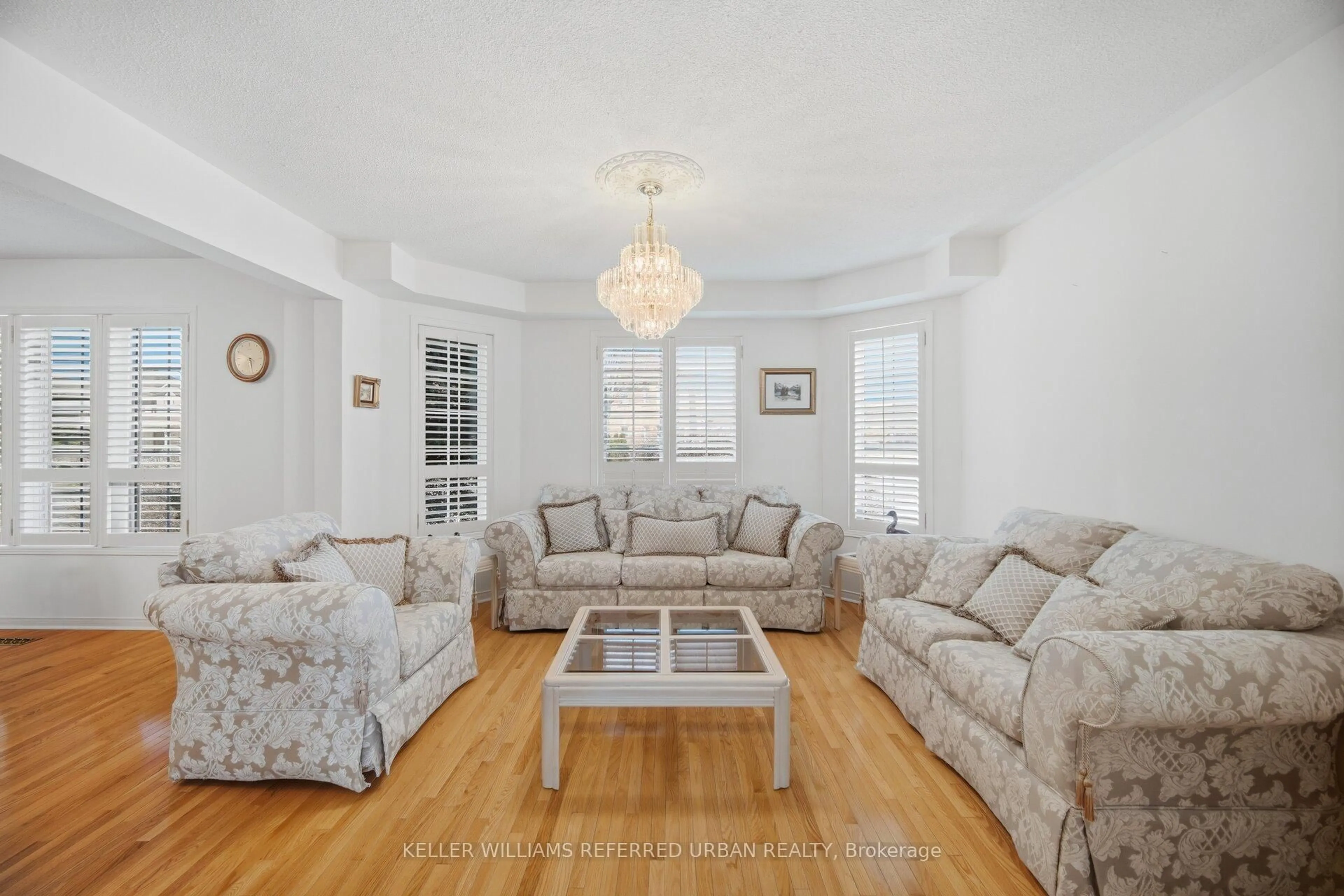 Living room with furniture, unknown for 239 Drummond Dr, Vaughan Ontario L6A 3C1