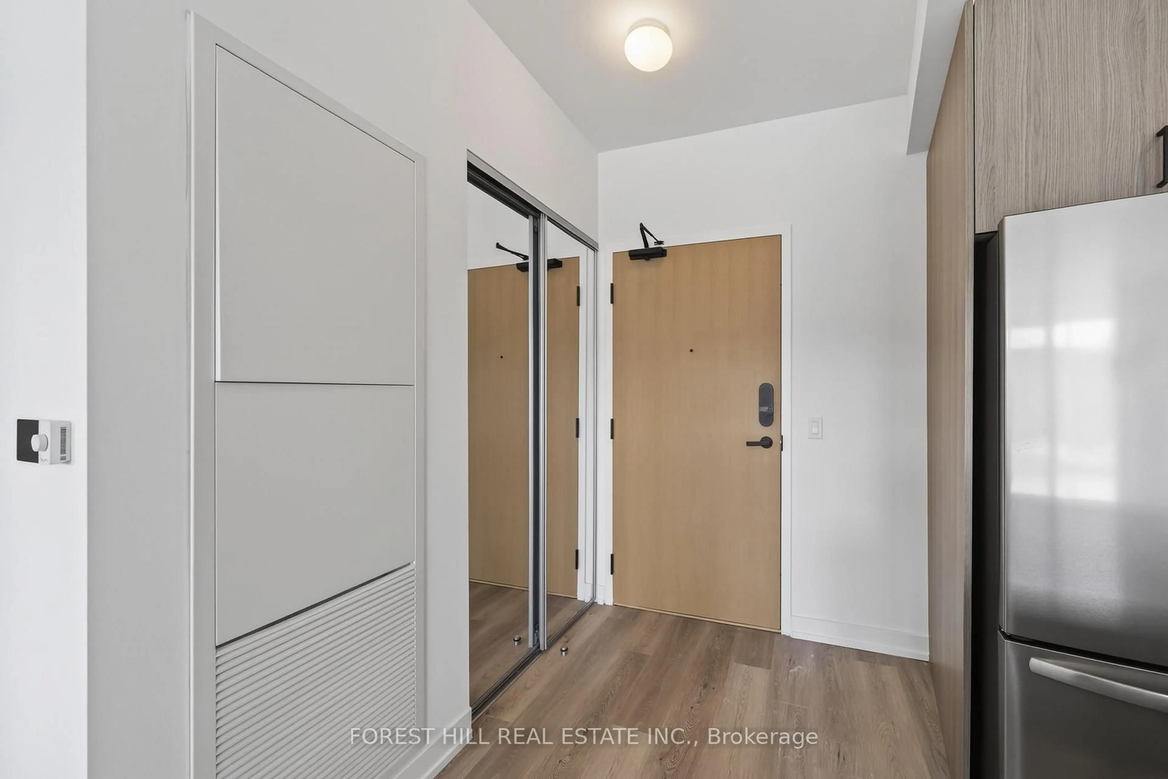 Indoor entryway for 333 Sunseeker Ave #131, Innisfil Ontario L9S 0R9