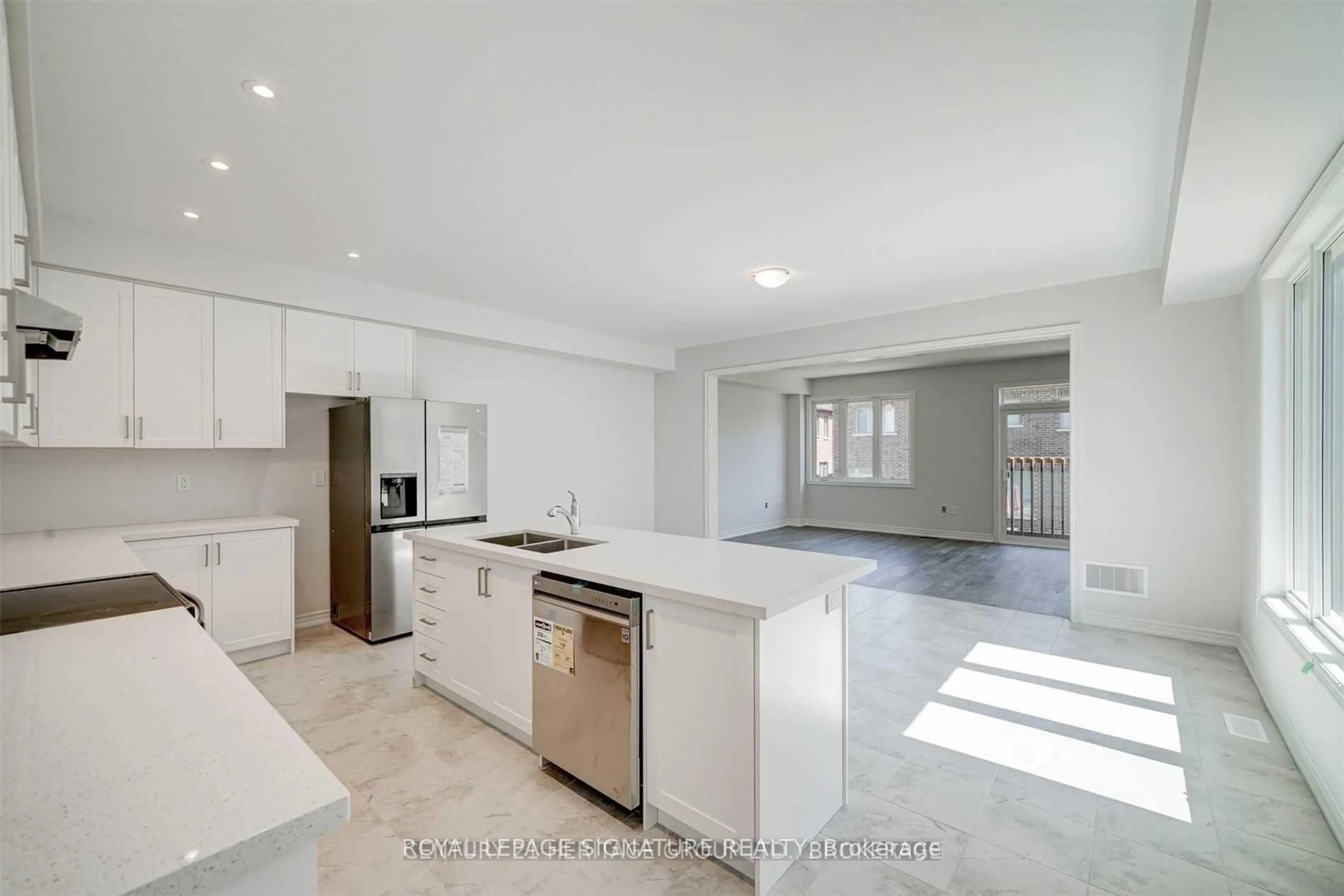 Open concept kitchen, unknown for 5 Frederick Taylor Way, East Gwillimbury Ontario L0G 1M0