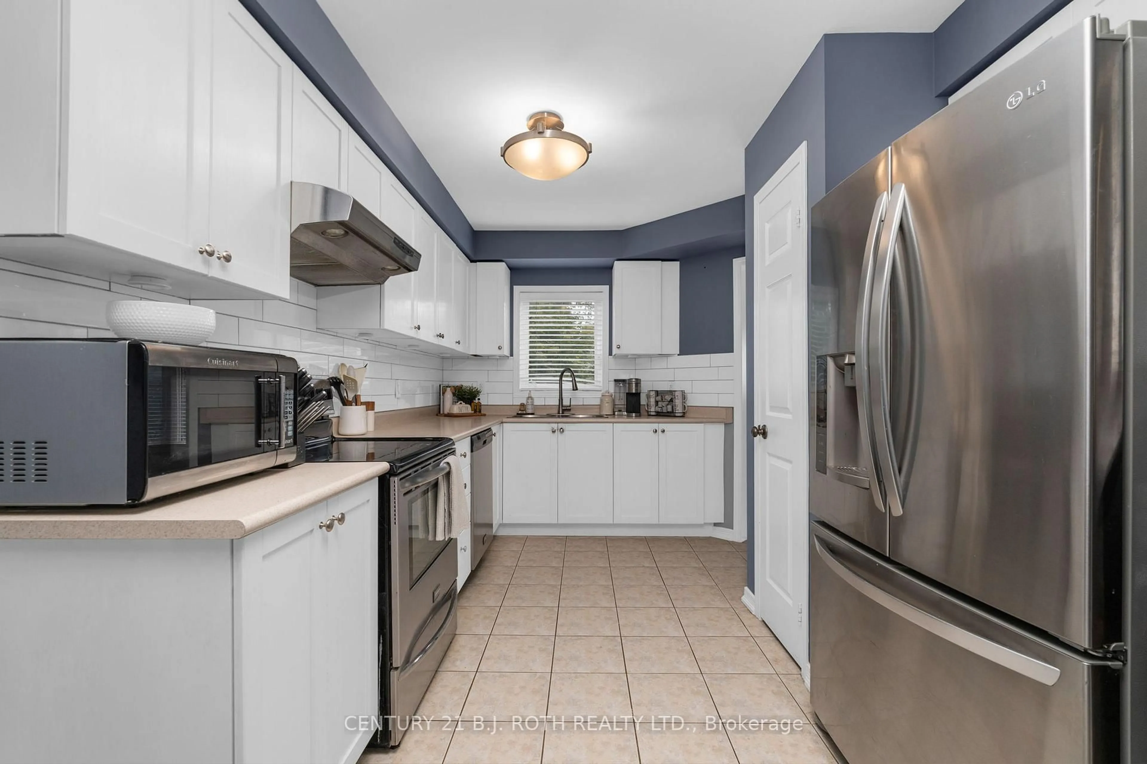 Standard kitchen, ceramic/tile floor for 35 Mccann Lane, Essa Ontario L0M 1B4