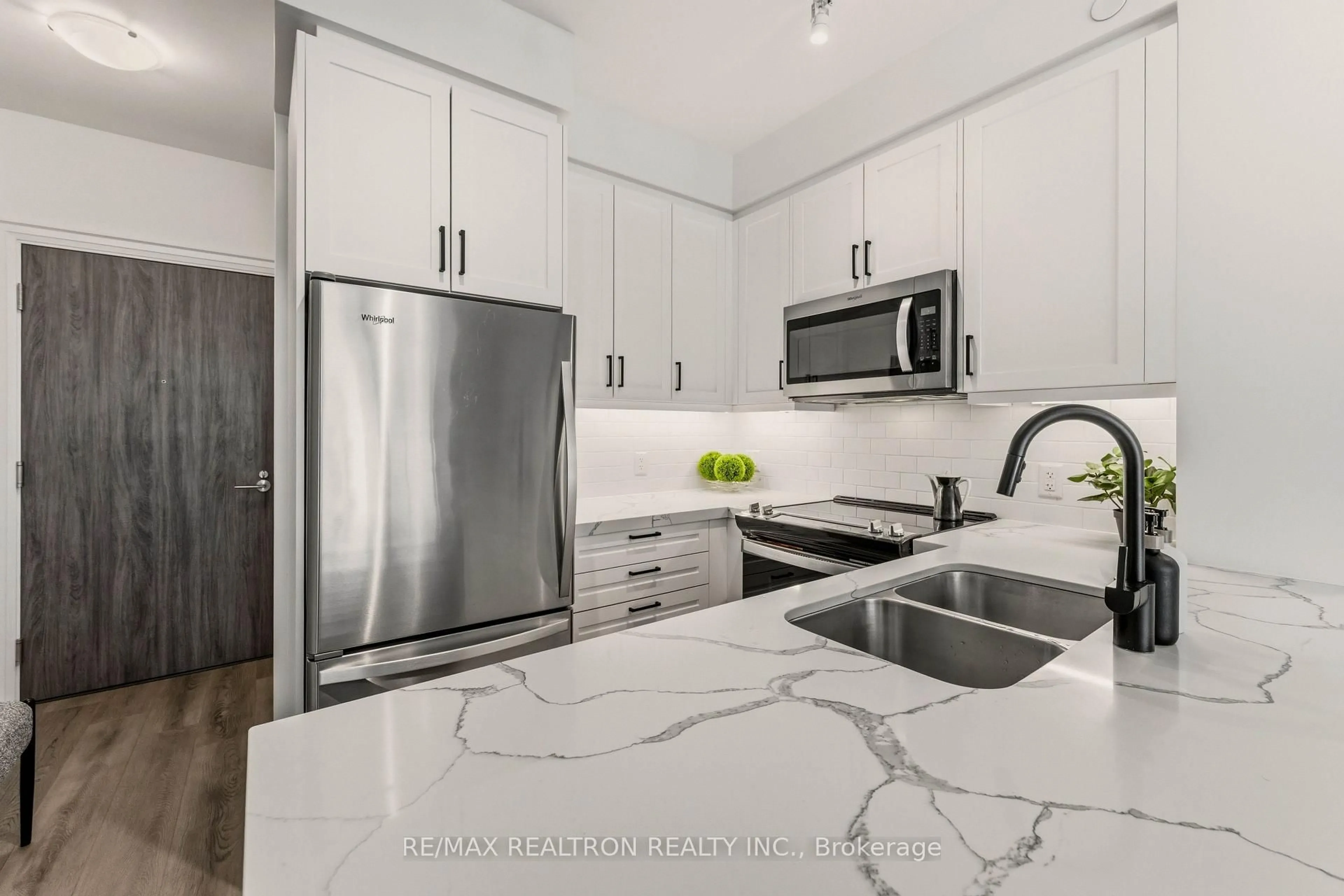 Unknown for 20 Gatineau Dr #1301, Vaughan Ontario L4J 0L3