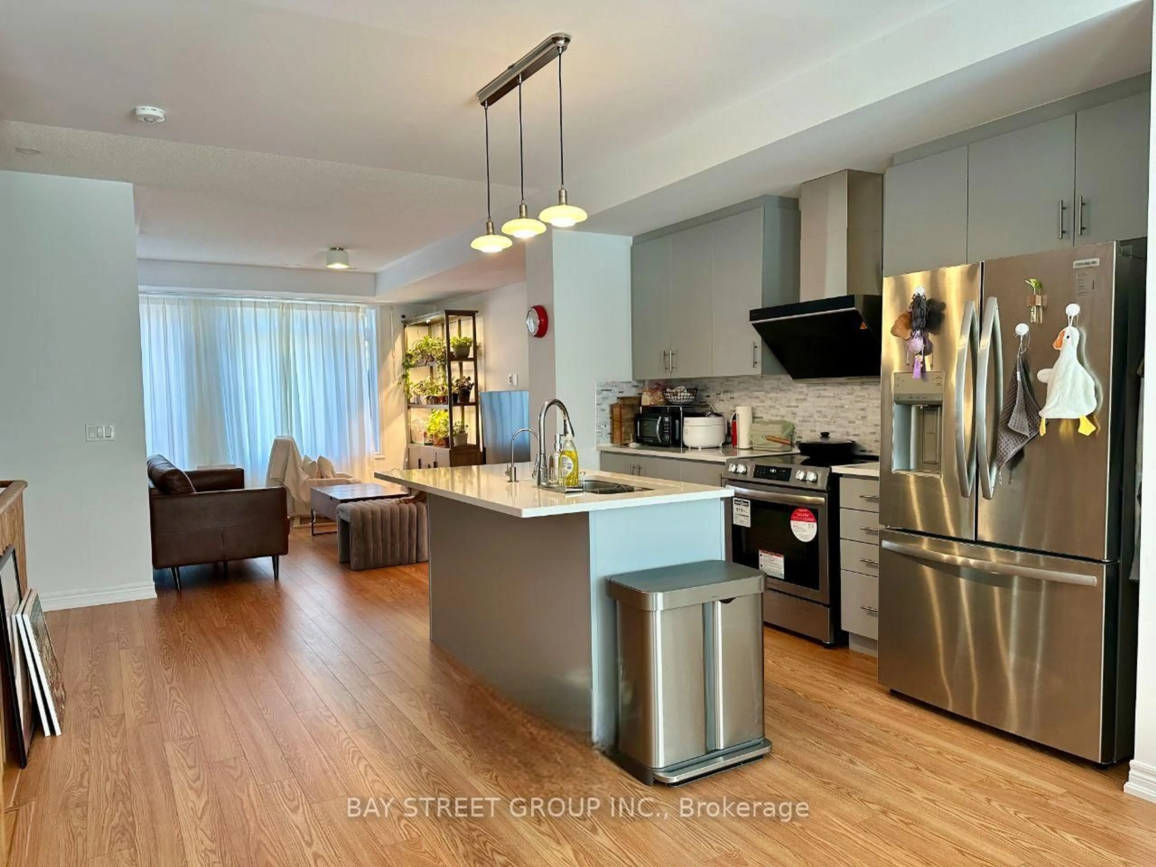 Open concept kitchen, wood/laminate floor for 11770 10th Line, Whitchurch-Stouffville Ontario L4A 5G2