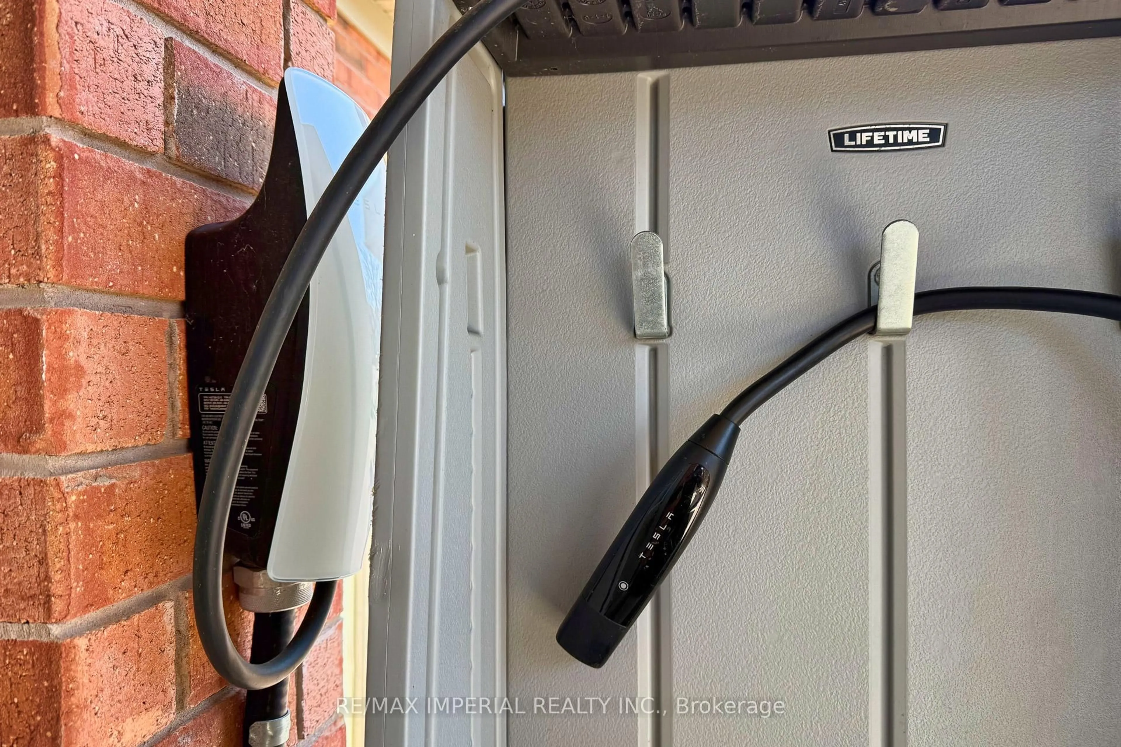 Unknown for 201 shirrick Dr, Richmond Hill Ontario L4E 4Y4