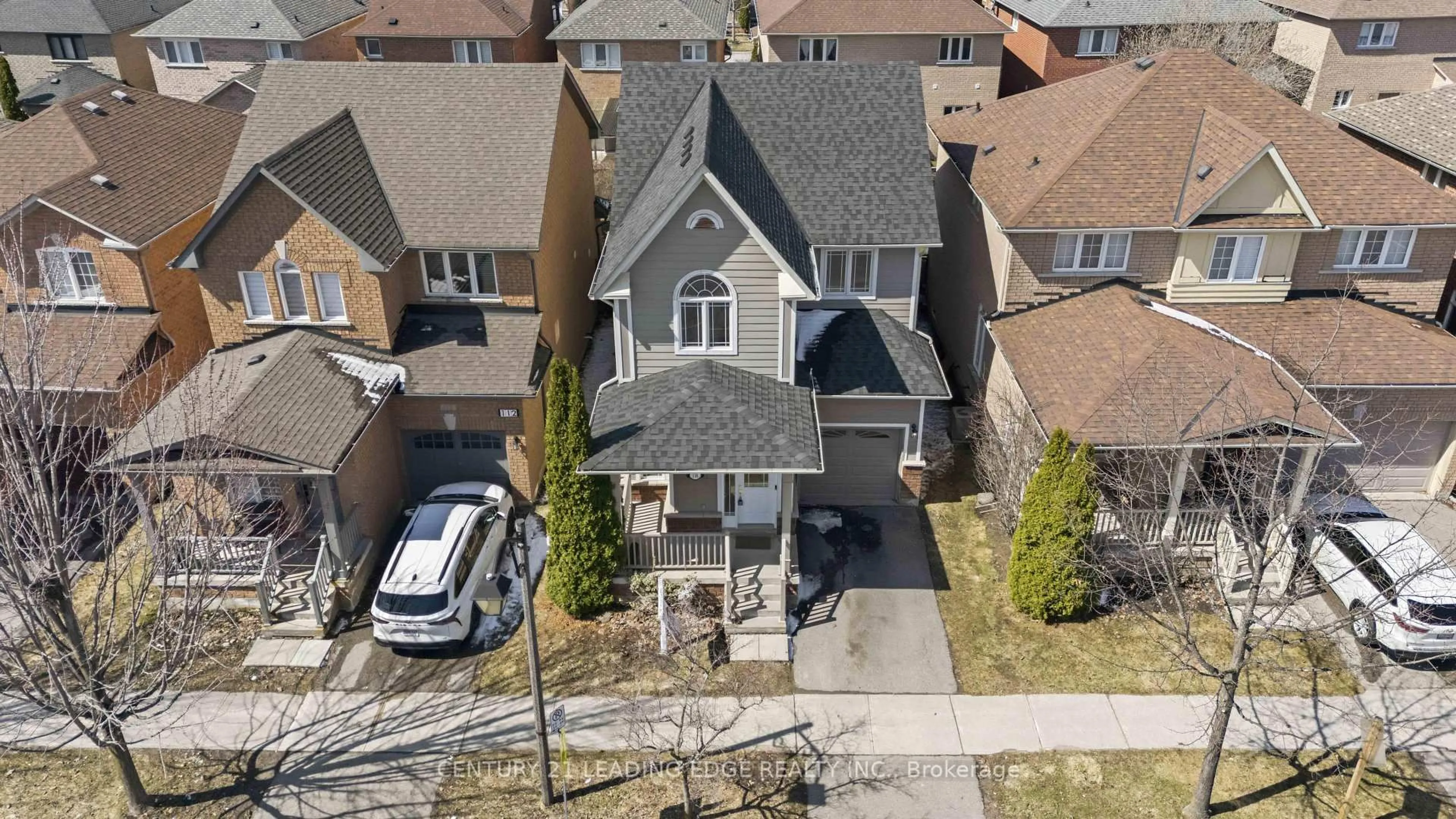 A pic from outside/outdoor area/front of a property/back of a property/a pic from drone, street for 114 ALFRED PATERSON Dr, Markham Ontario L6E 1L5