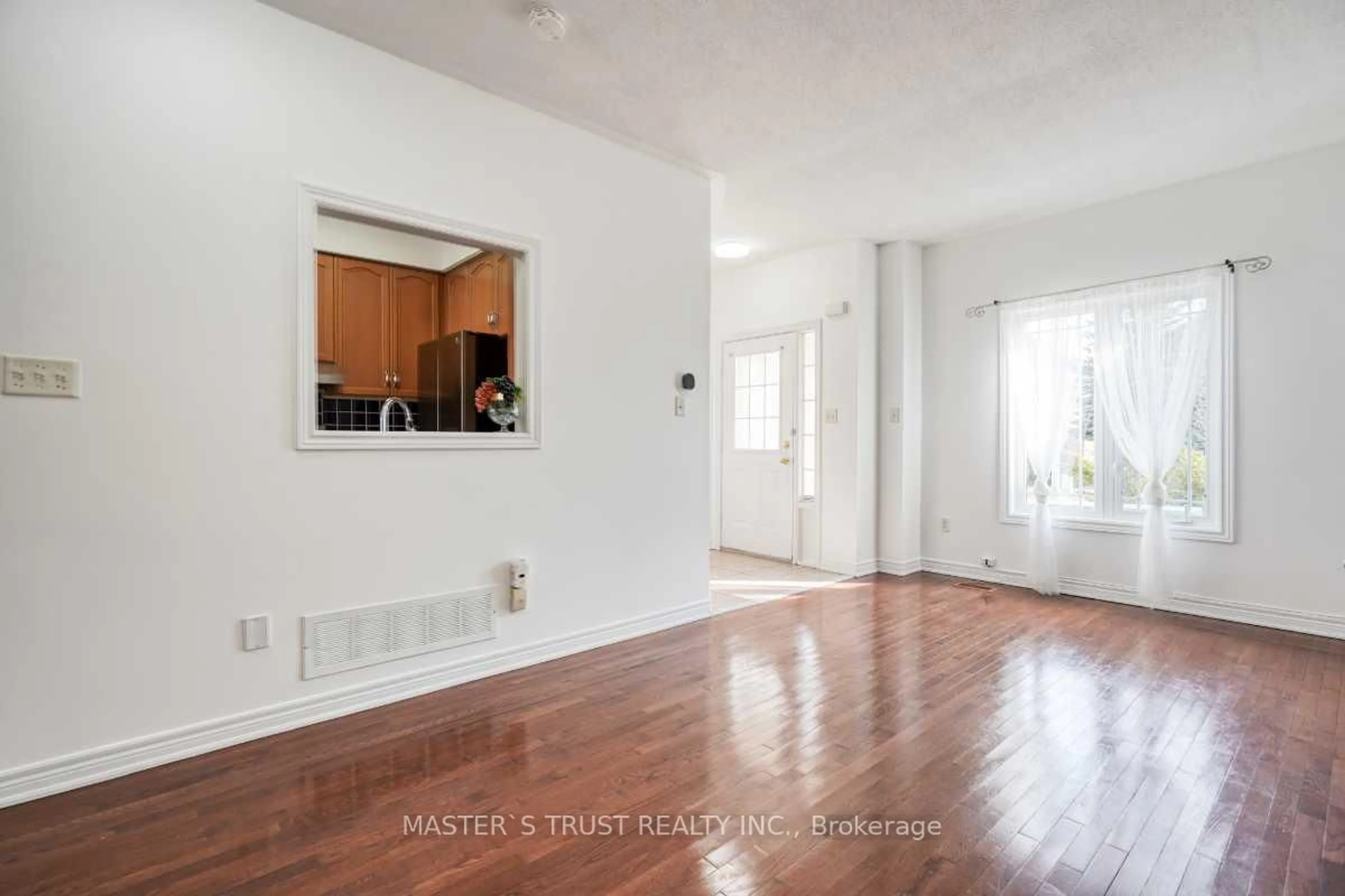 A pic of a room for 68 Forestwood St, Richmond Hill Ontario L4S 2K3