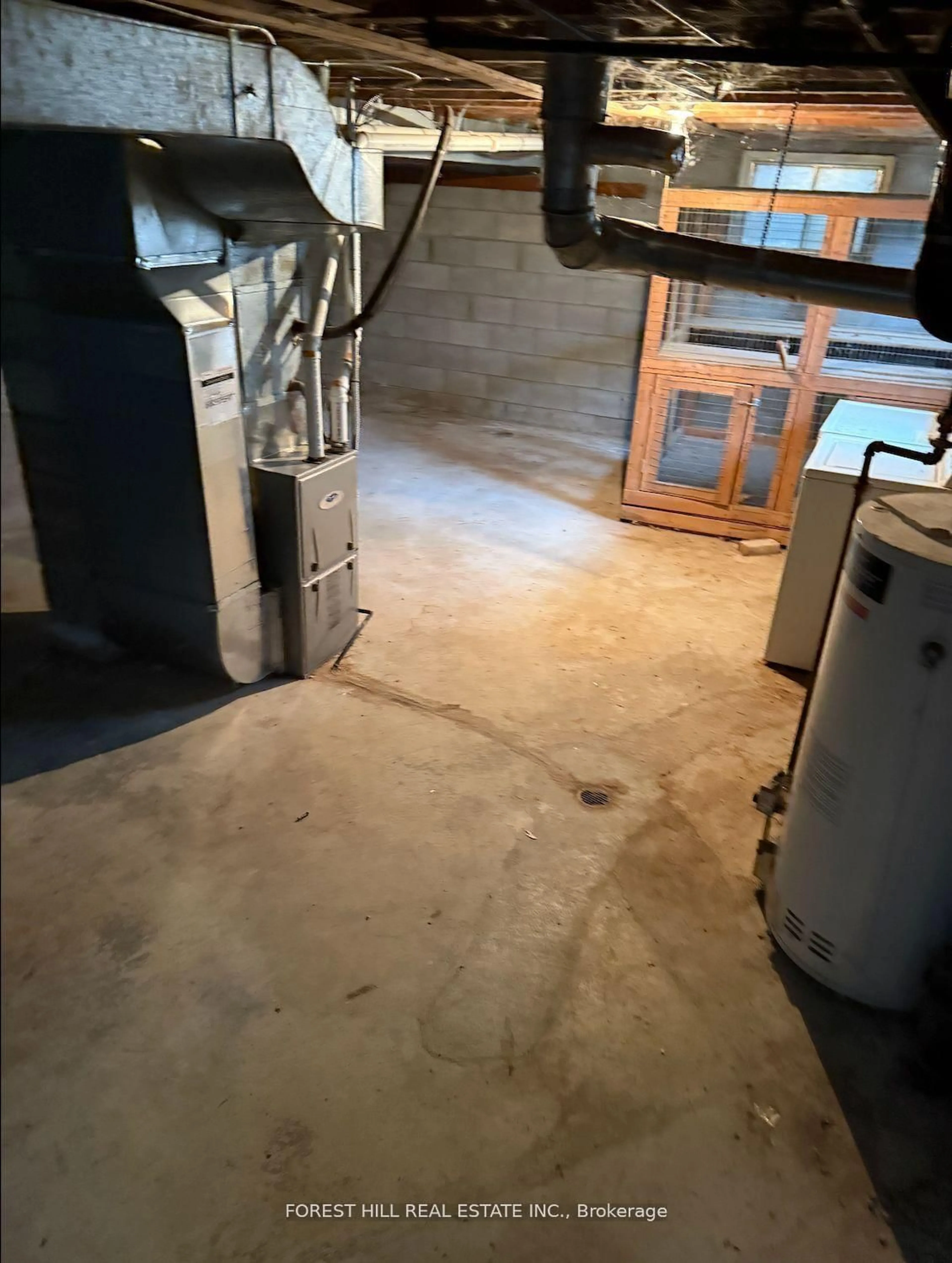 A pic of a room for 176 May Ave, Richmond Hill Ontario L4C 3S6