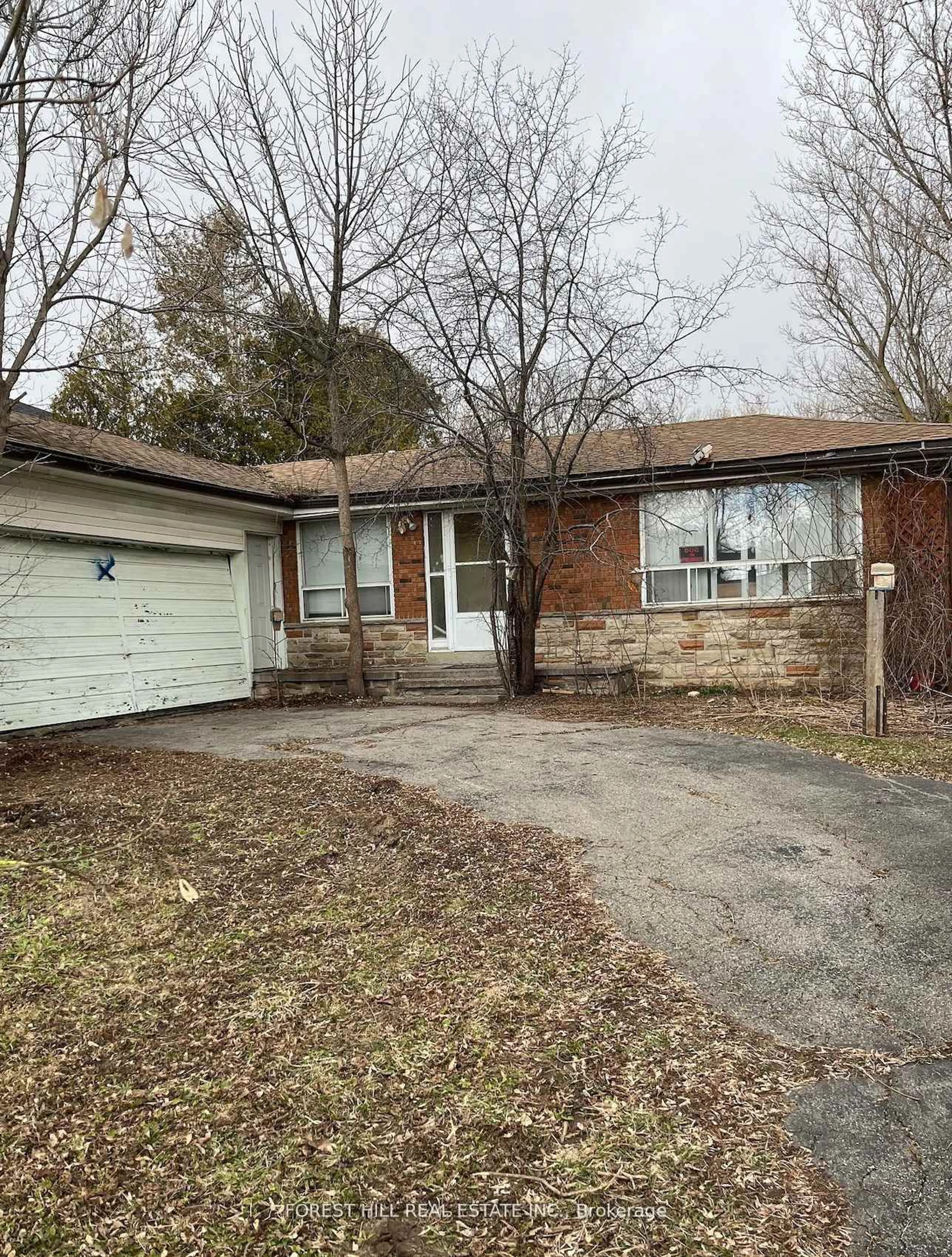 Unknown for 176 May Ave, Richmond Hill Ontario L4C 3S6