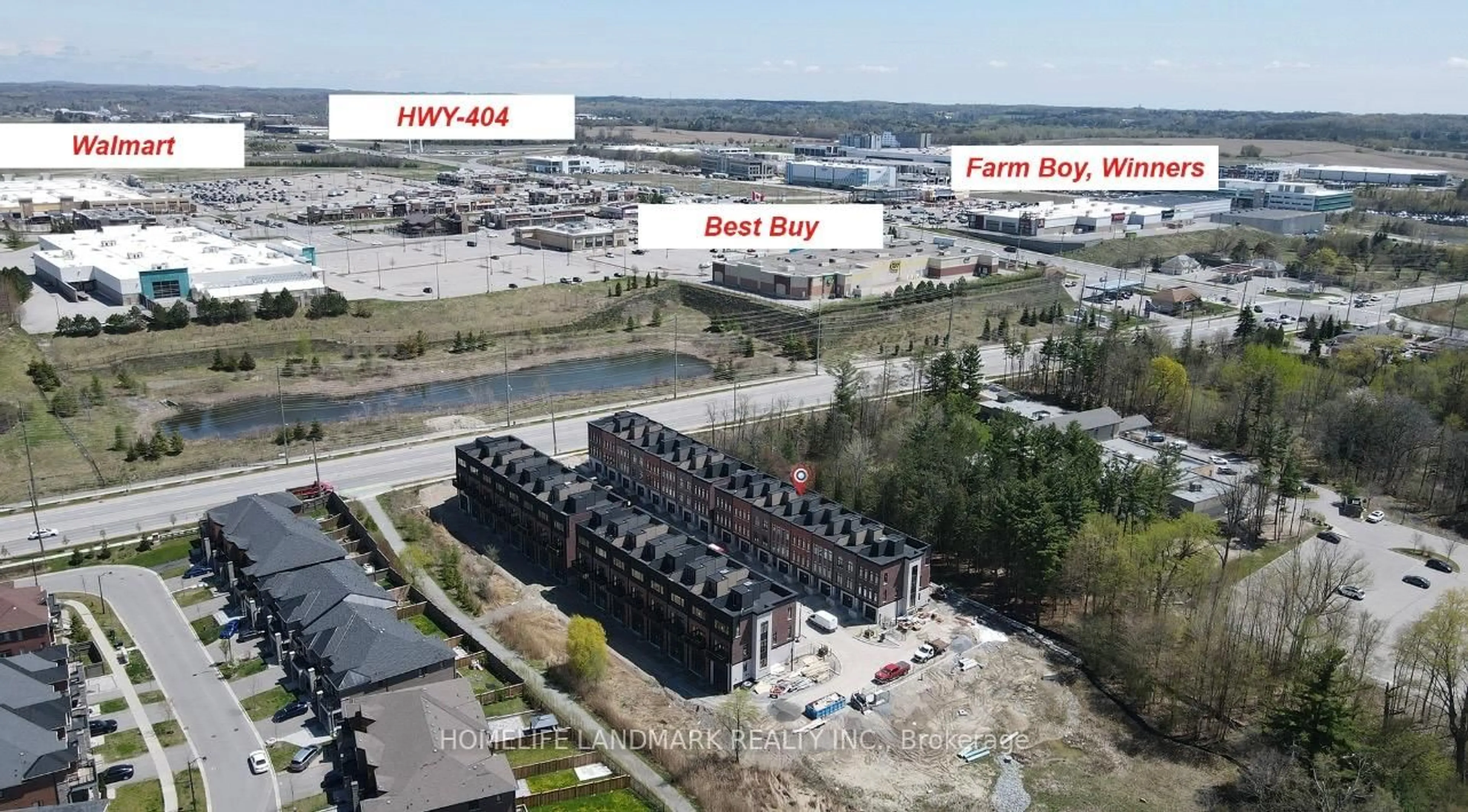 A pic from outside/outdoor area/front of a property/back of a property/a pic from drone, building for 27 Chestnut Crt, Aurora Ontario L4G 4A4