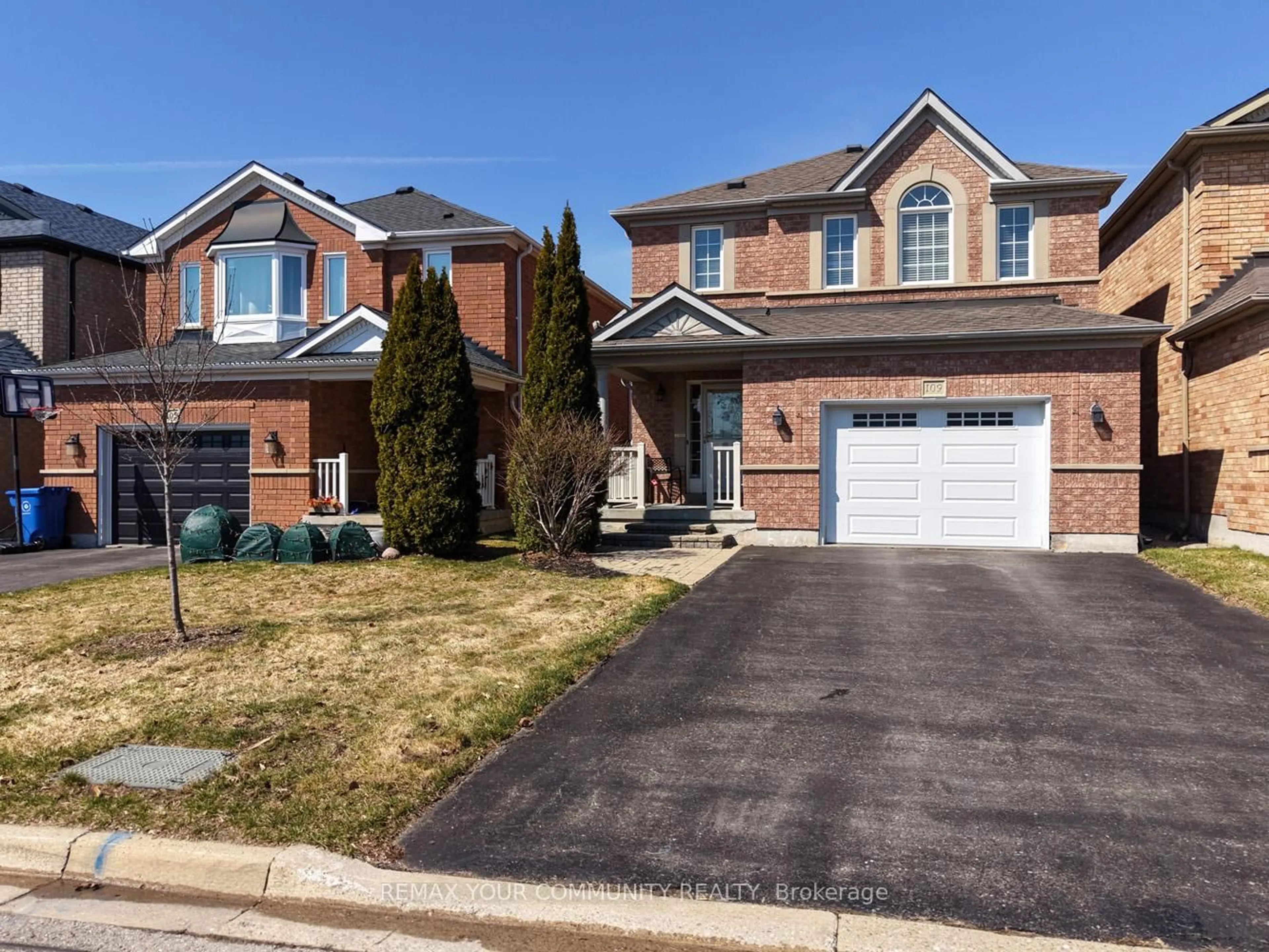 Home with brick exterior material, street for 109 Collis Dr, Aurora Ontario L4G 7V2