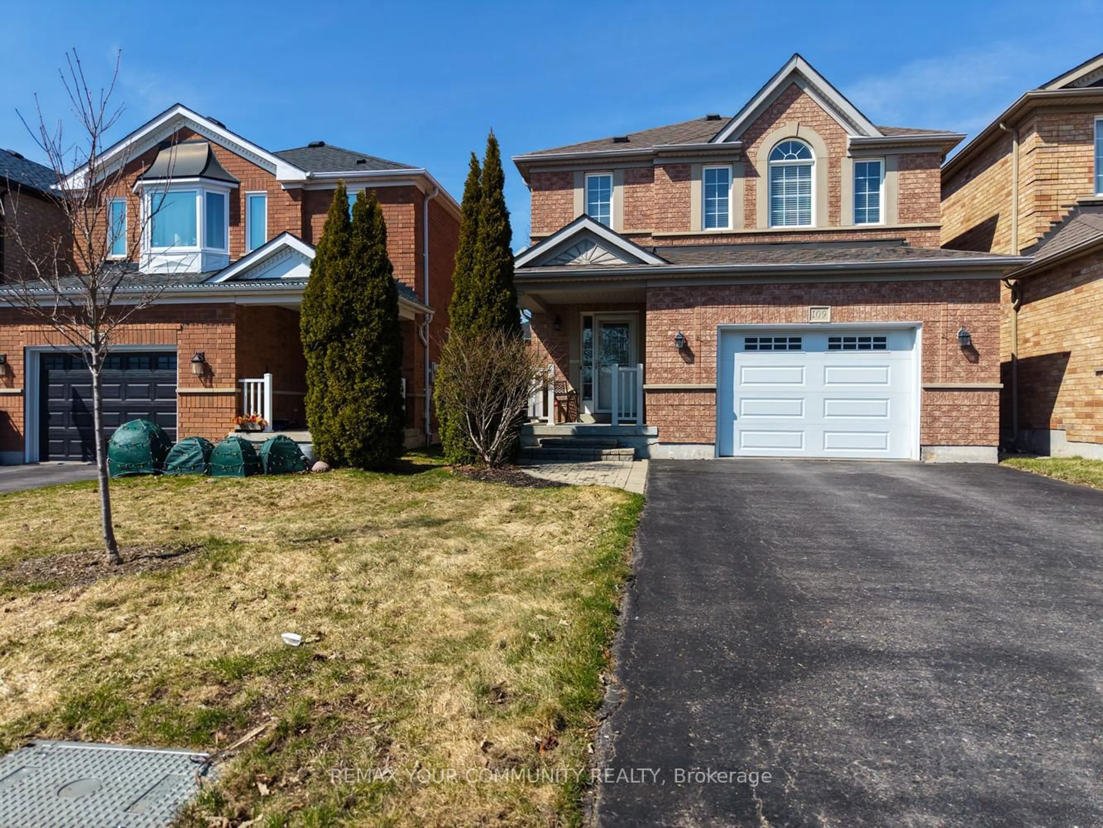 Home with brick exterior material, street for 109 Collis Dr, Aurora Ontario L4G 7V2