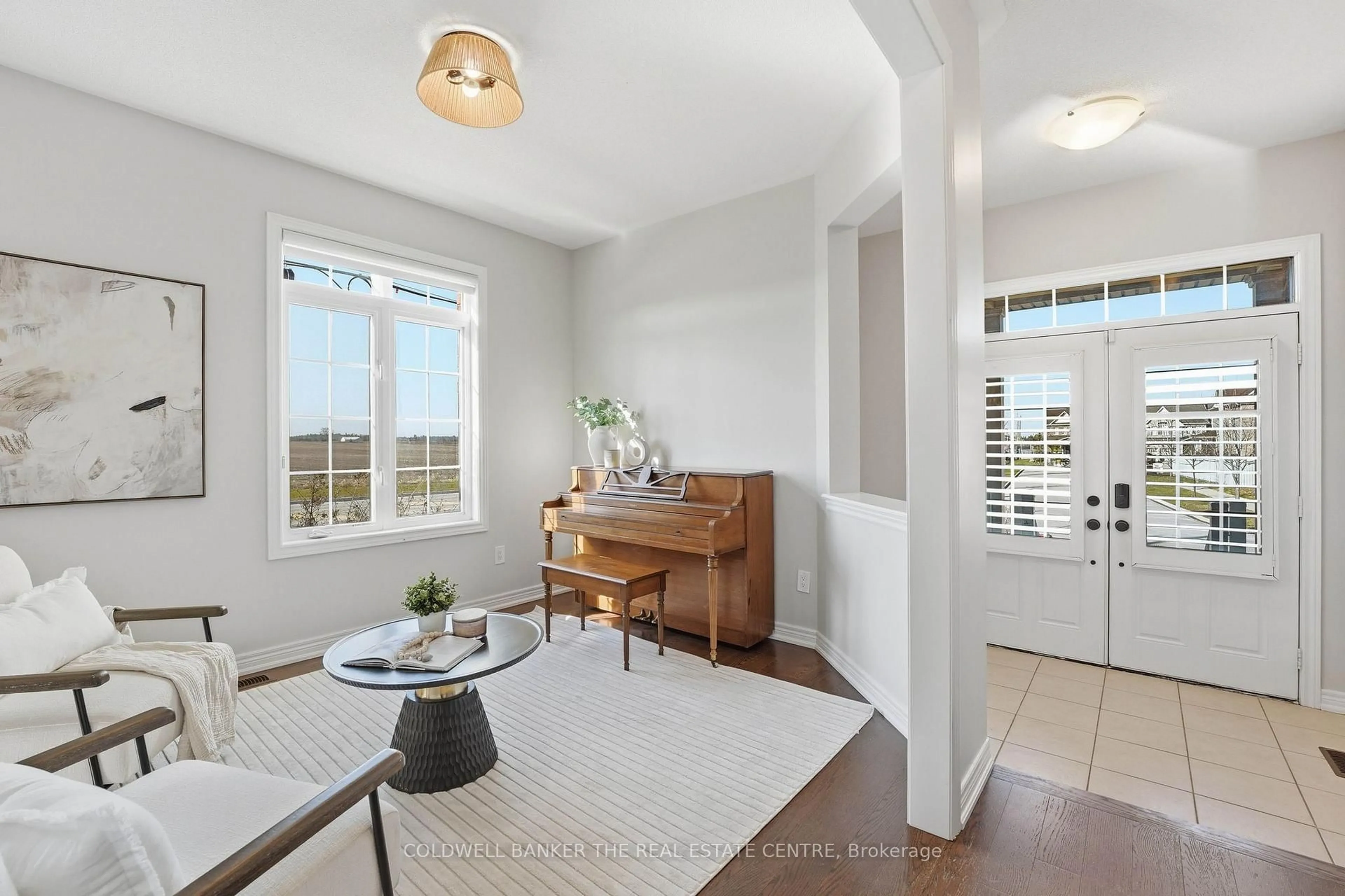 Indoor entryway for 81 Romanelli Cres, Bradford West Gwillimbury Ontario L3Z 0X7