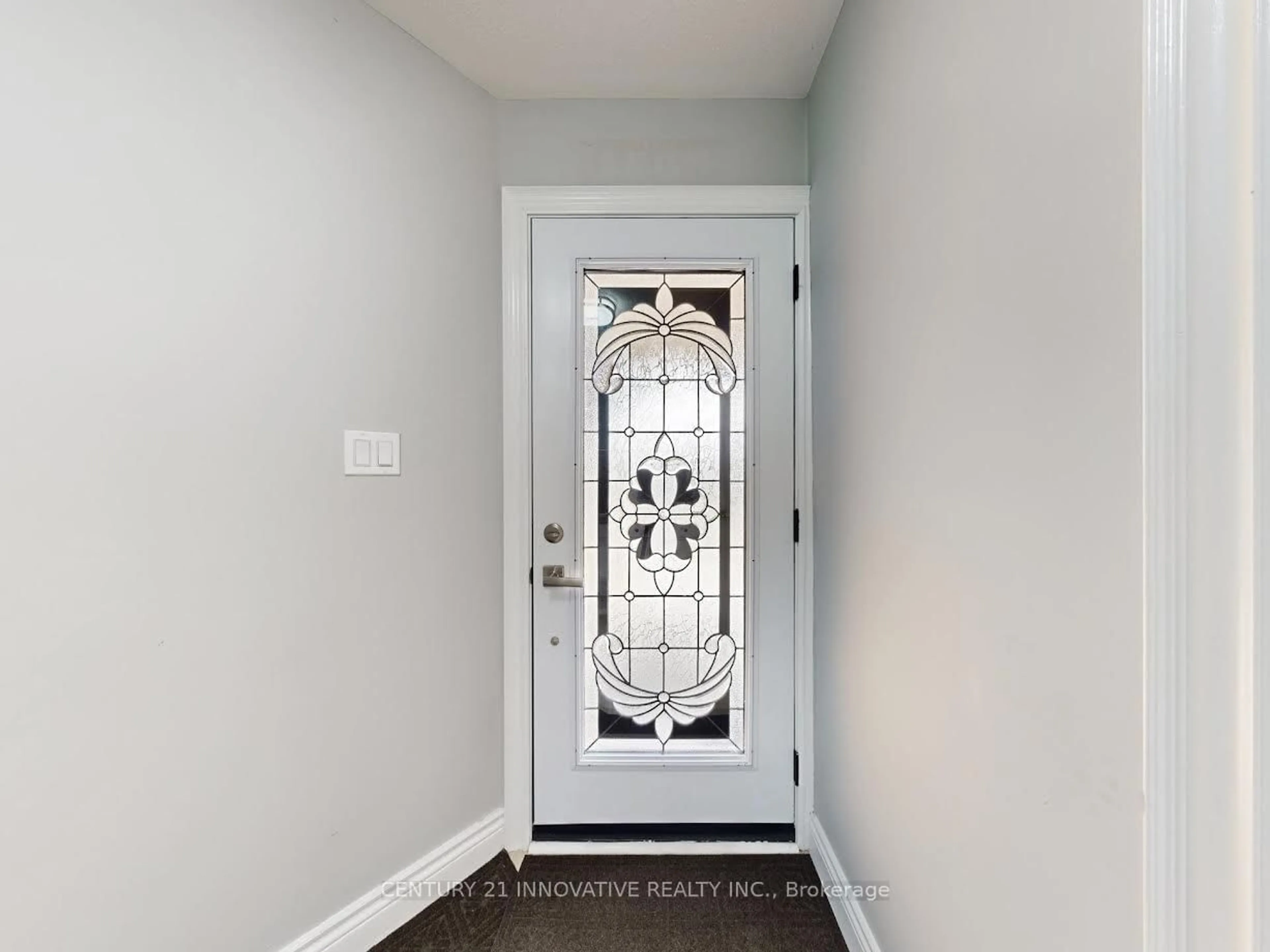 Indoor entryway for 336 St Joan of Arc Ave, Vaughan Ontario L6A 3N1