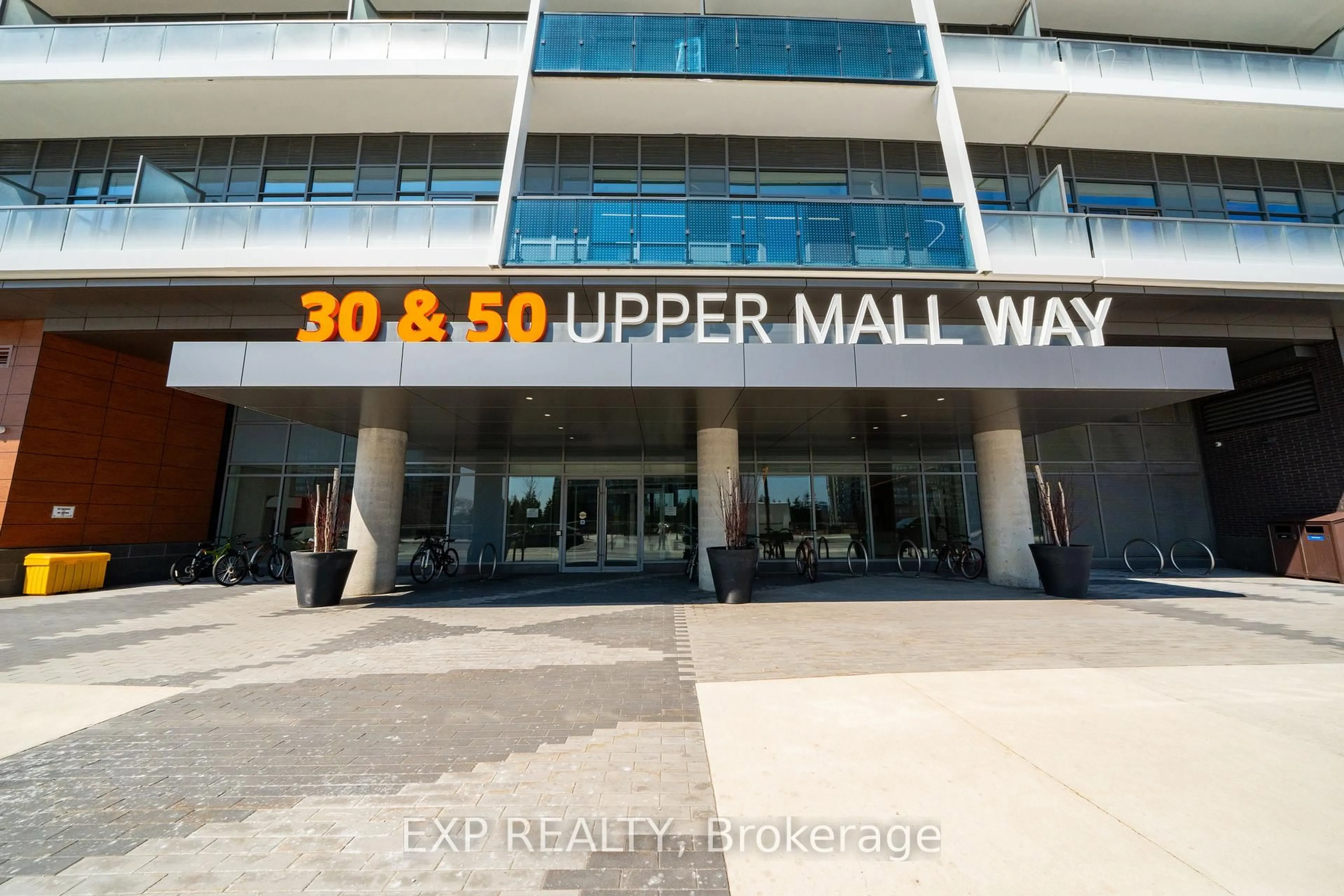 Indoor foyer for 30 Upper Mall Way #A2205, Vaughan Ontario L4J 0L7