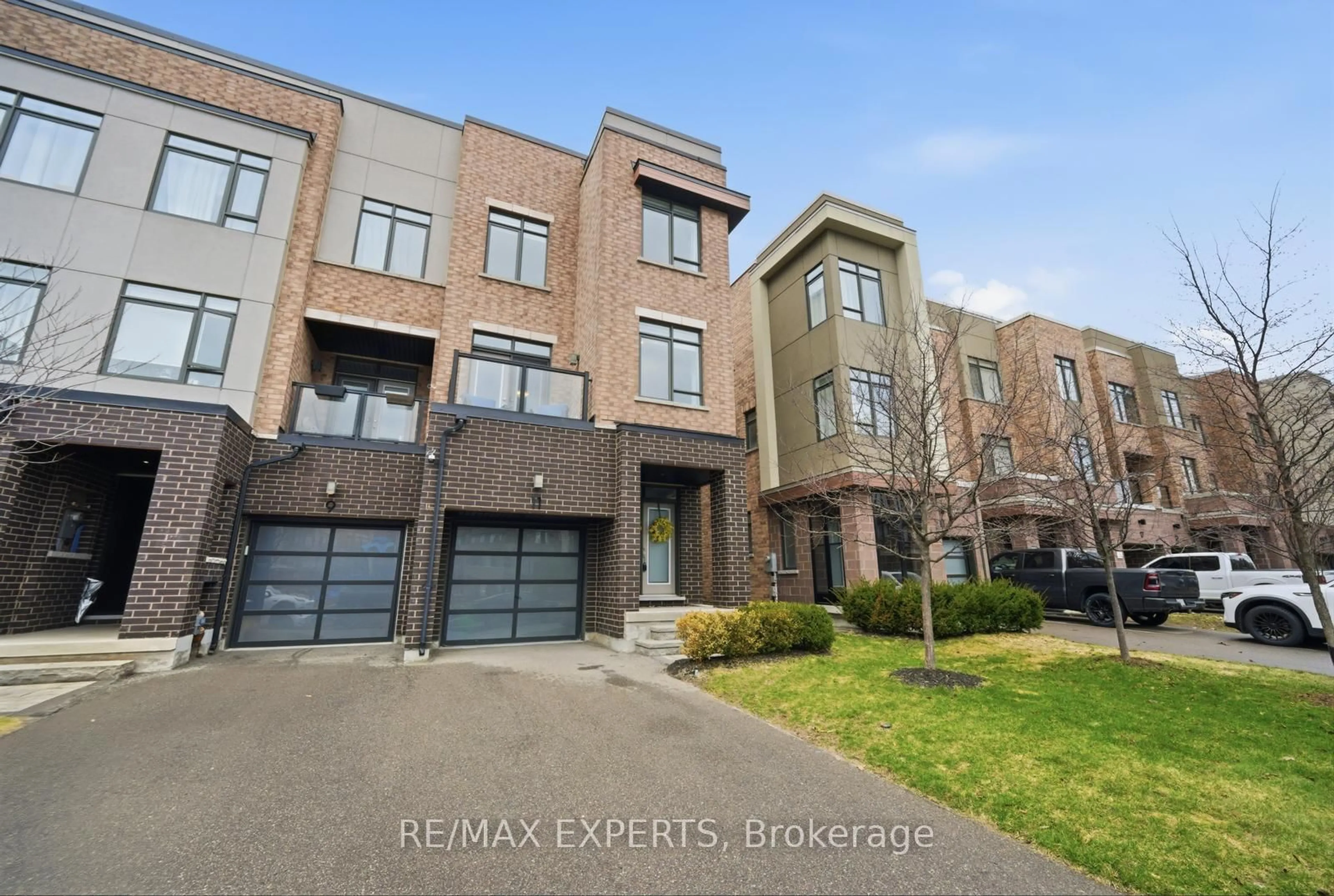 Home with brick exterior material, street for 11 Fancamp Dr, Vaughan Ontario L6A 4Z2