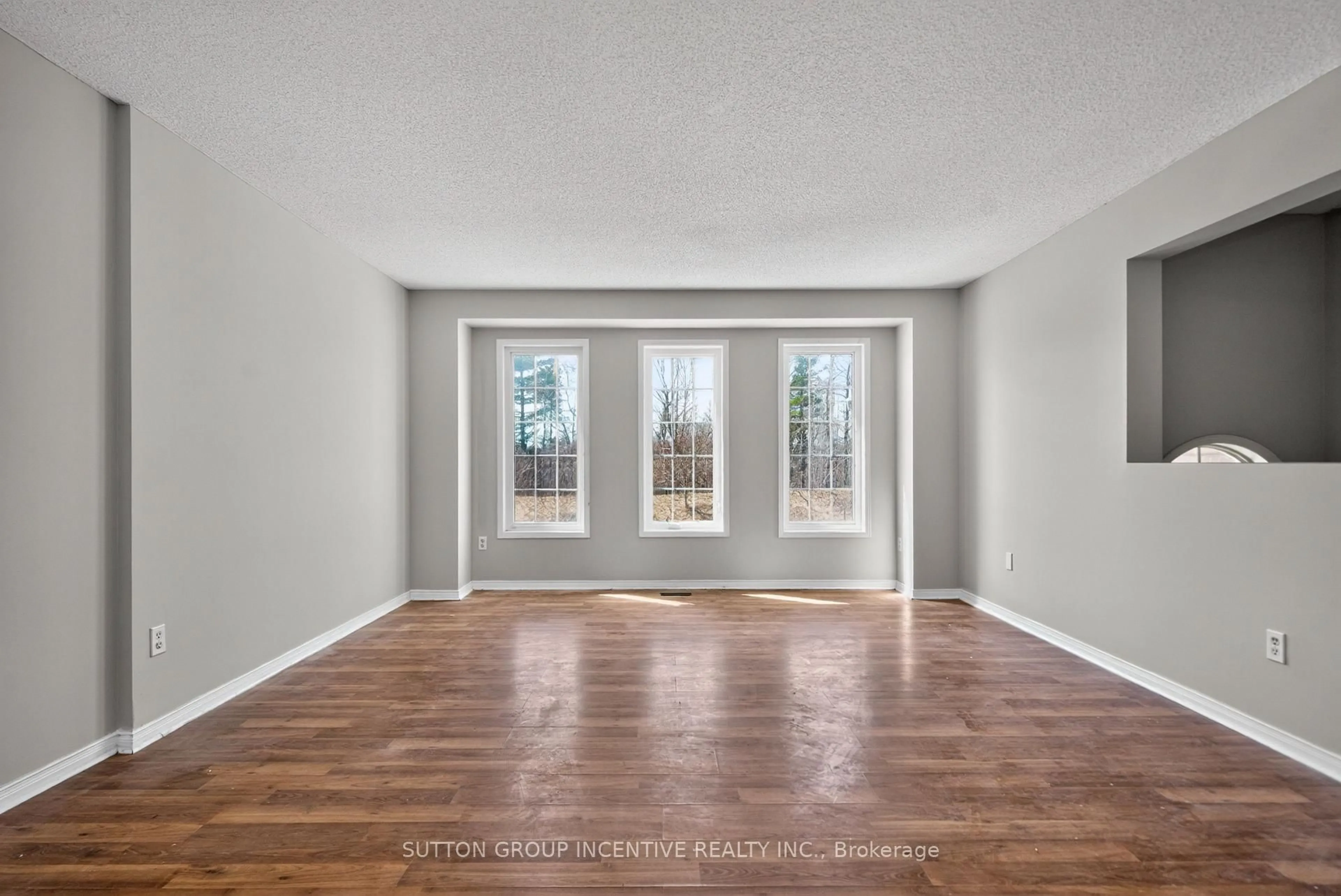 Unknown for 1410 Forest St, Innisfil Ontario L9S 4Y4