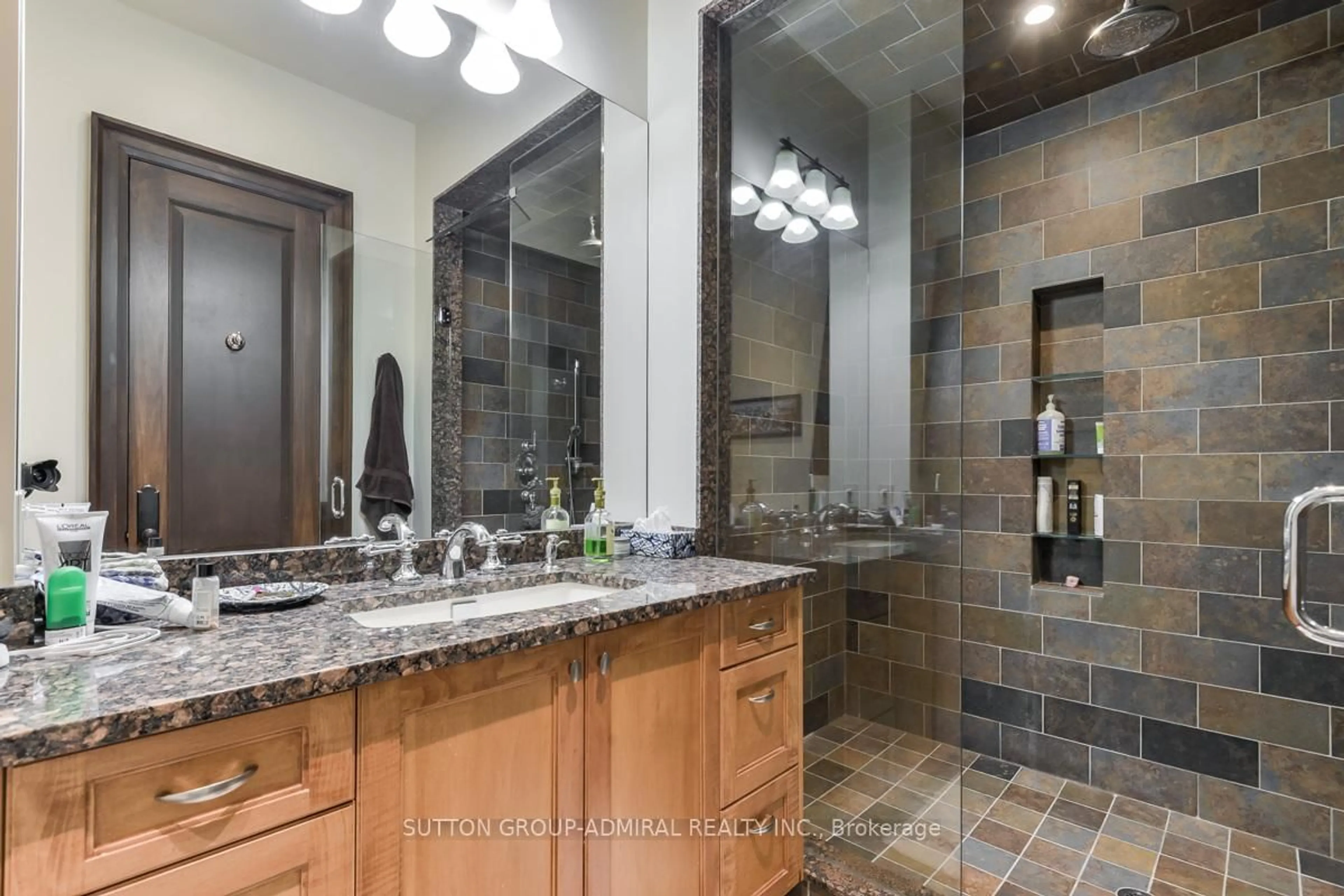 Contemporary bathroom, ceramic/tile floor for 66 Scotch Valley Dr, King Ontario L7B 1L9