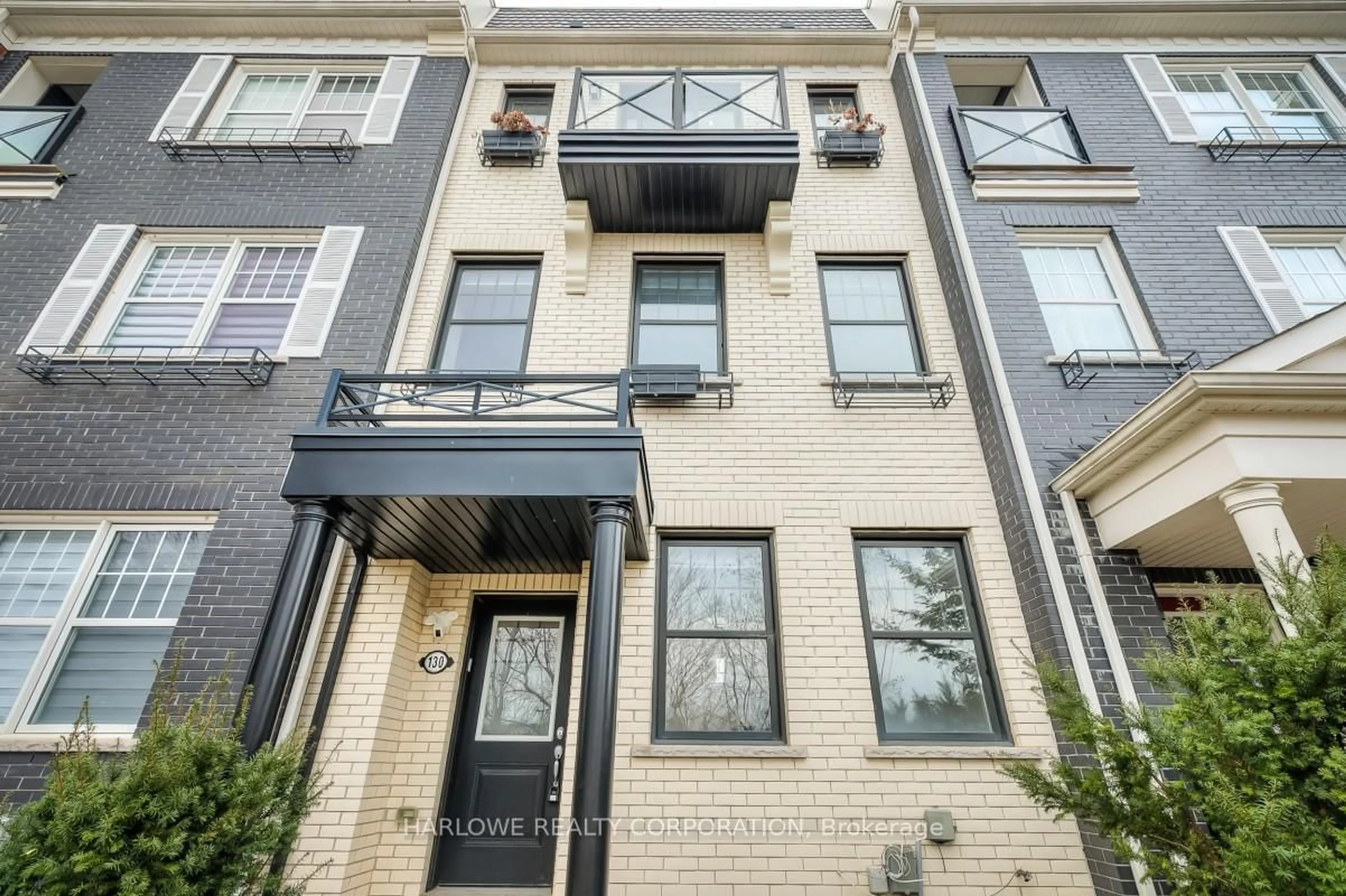 Home with brick exterior material, street for 130 Turner Dairy Lane, Whitchurch-Stouffville Ontario L4A 1X9