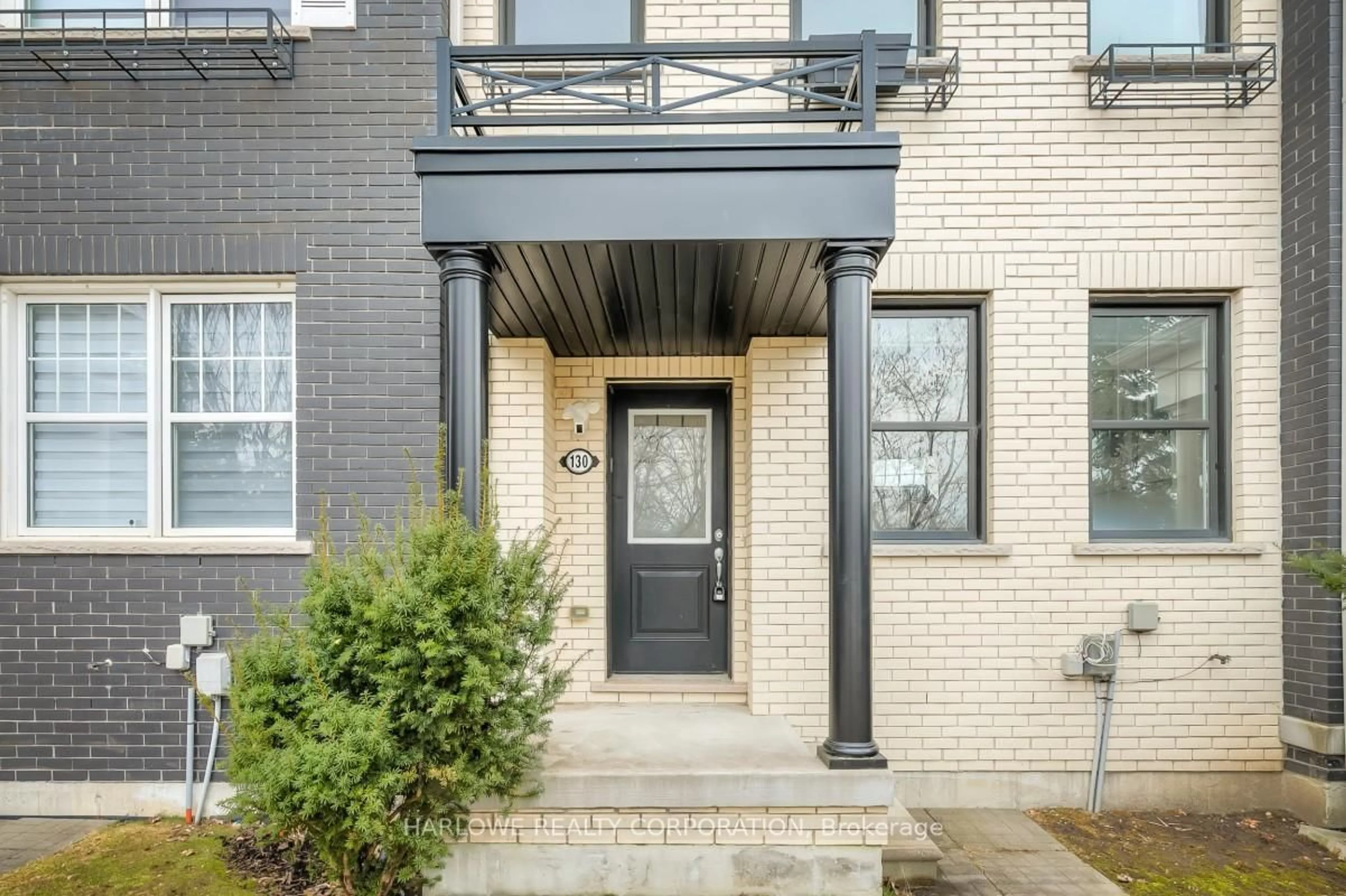 Home with brick exterior material, street for 130 Turner Dairy Lane, Whitchurch-Stouffville Ontario L4A 1X9