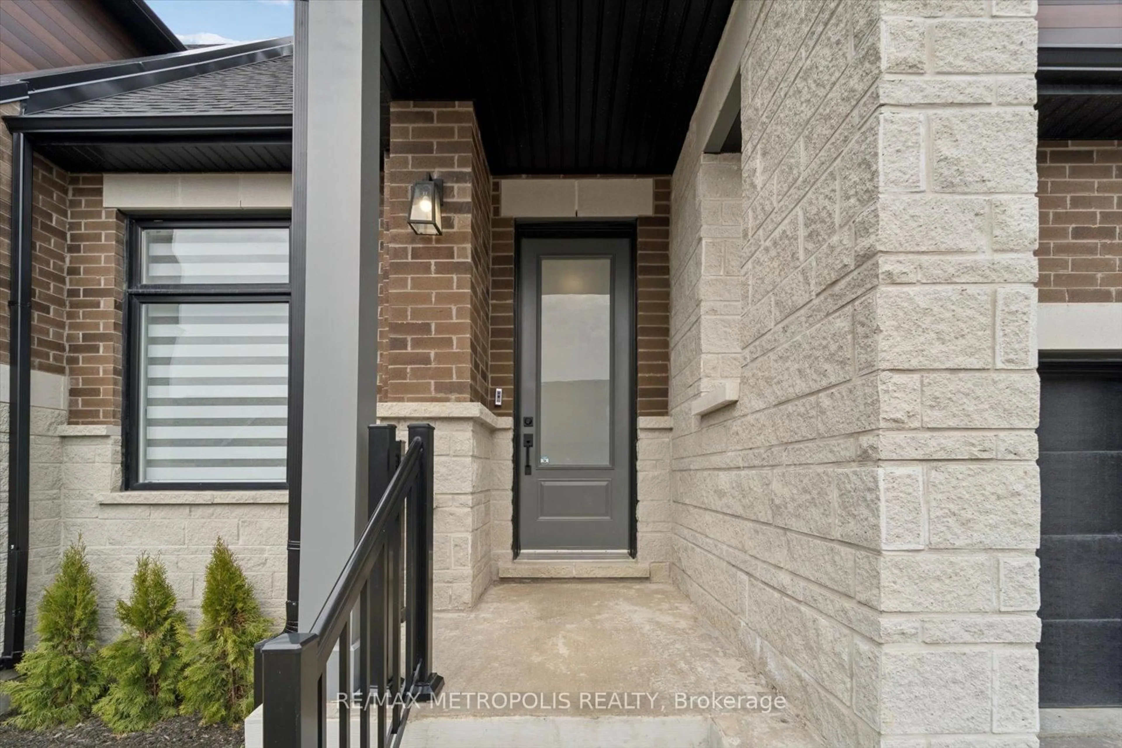 Home with brick exterior material, street for 19 Vern Robertson Gate, Uxbridge Ontario L9P 0R9