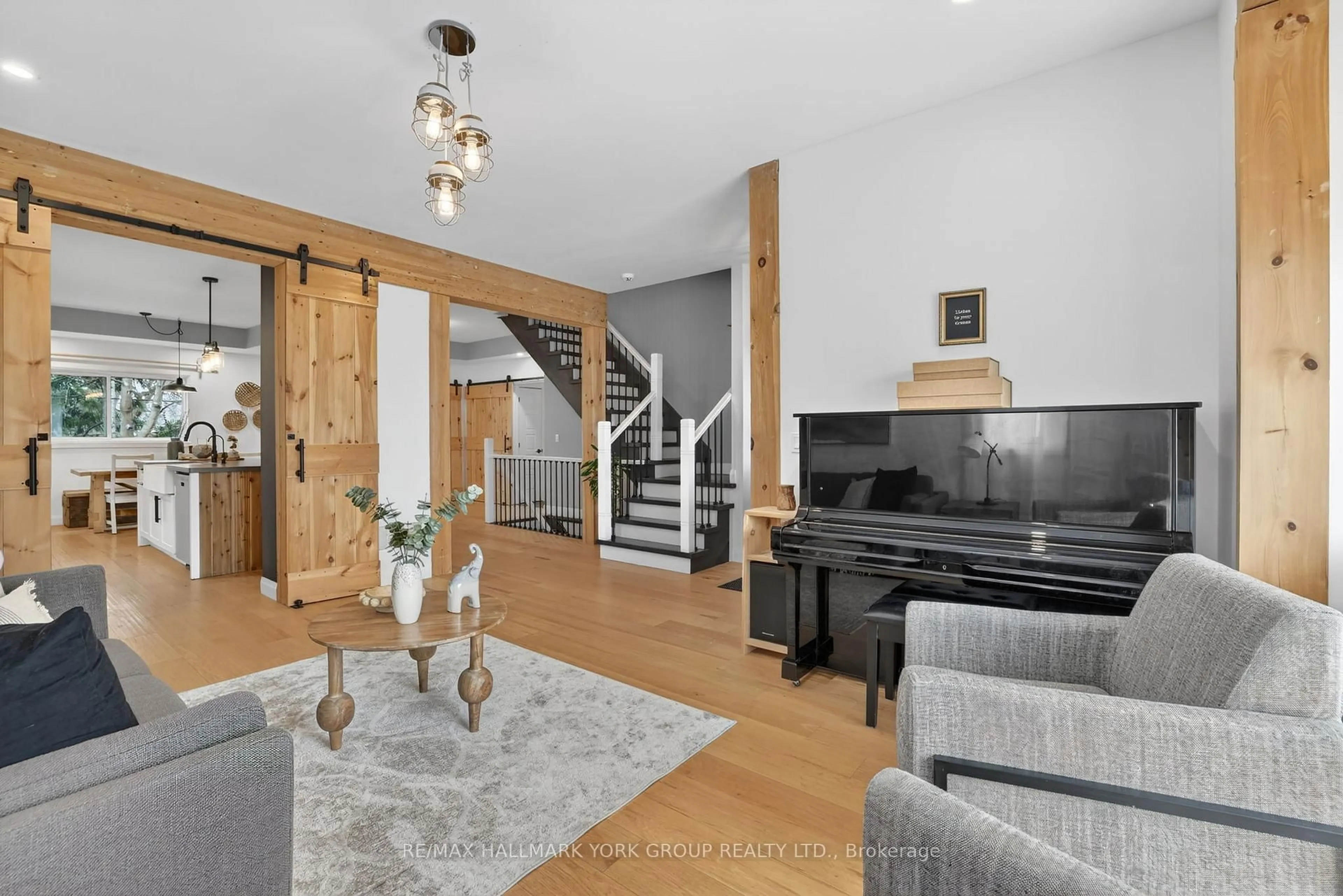 Unknown for 294 Cawthra Blvd, Newmarket Ontario L3Y 4N8