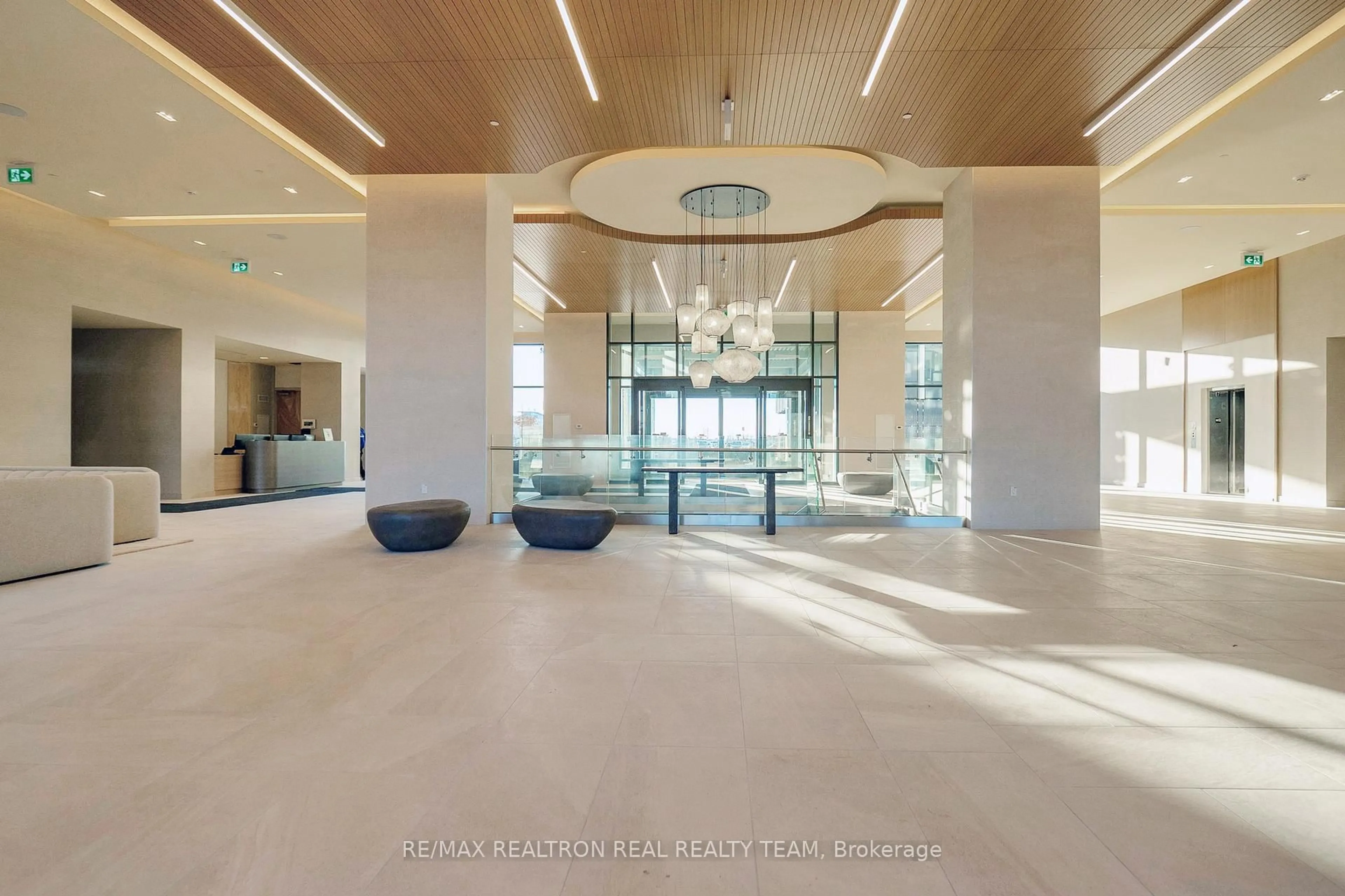 Indoor foyer for 8960 Jane St #211, Vaughan Ontario L4K 2M9