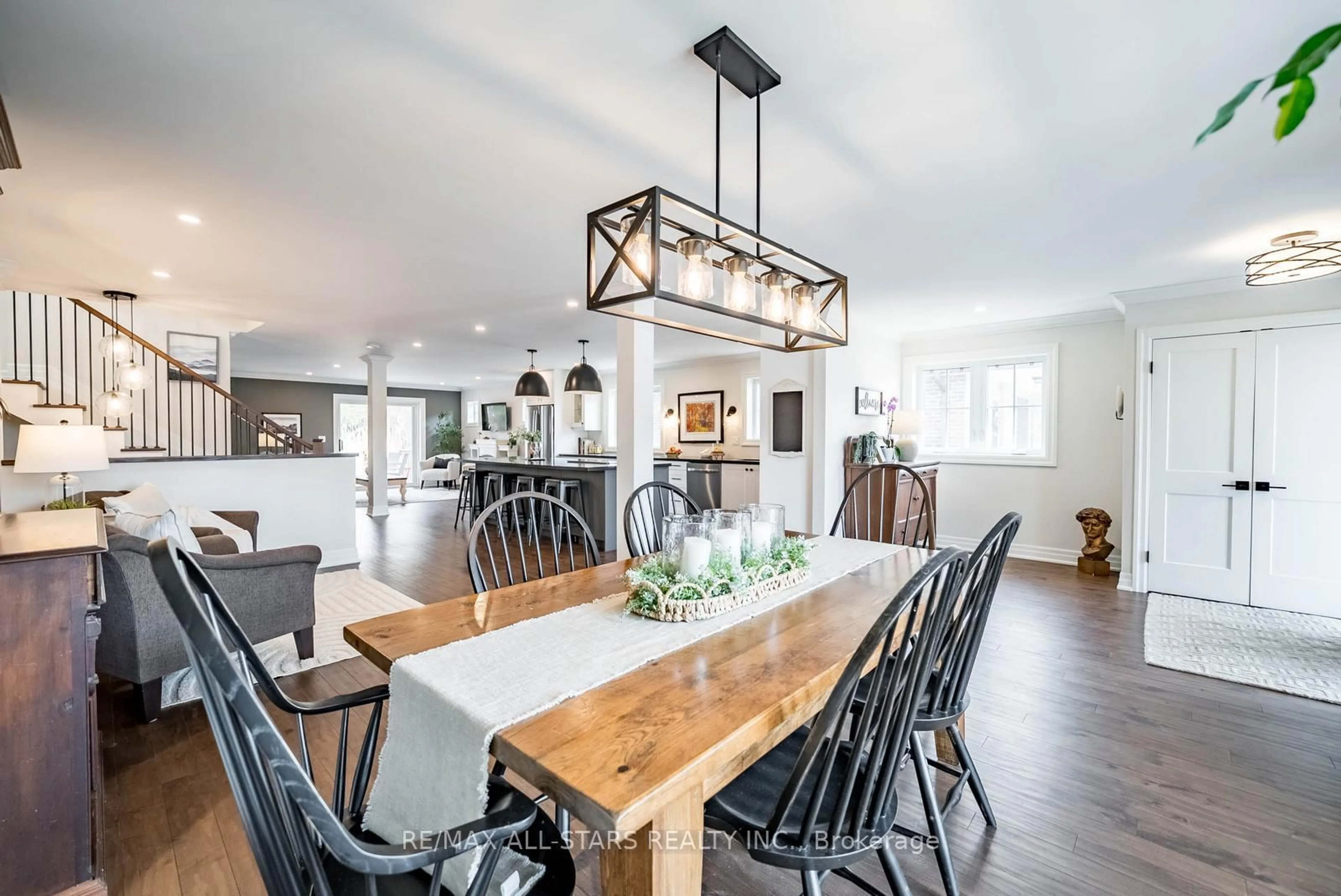 Open concept kitchen, unknown for 91 Manitoba St, Whitchurch-Stouffville Ontario L4A 4T3