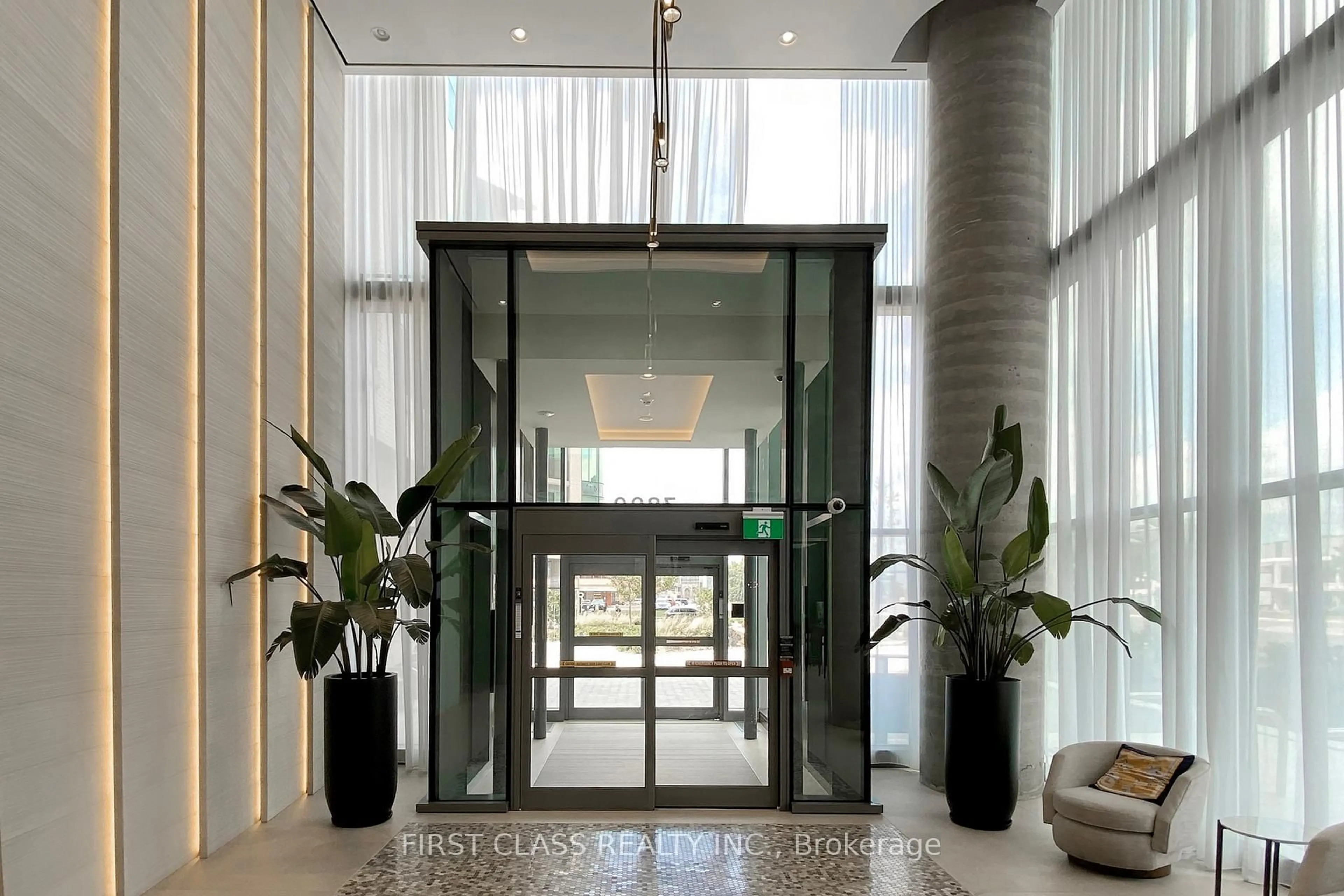 Indoor foyer for 7890 Jane St #1902, Vaughan Ontario L4K 0K9