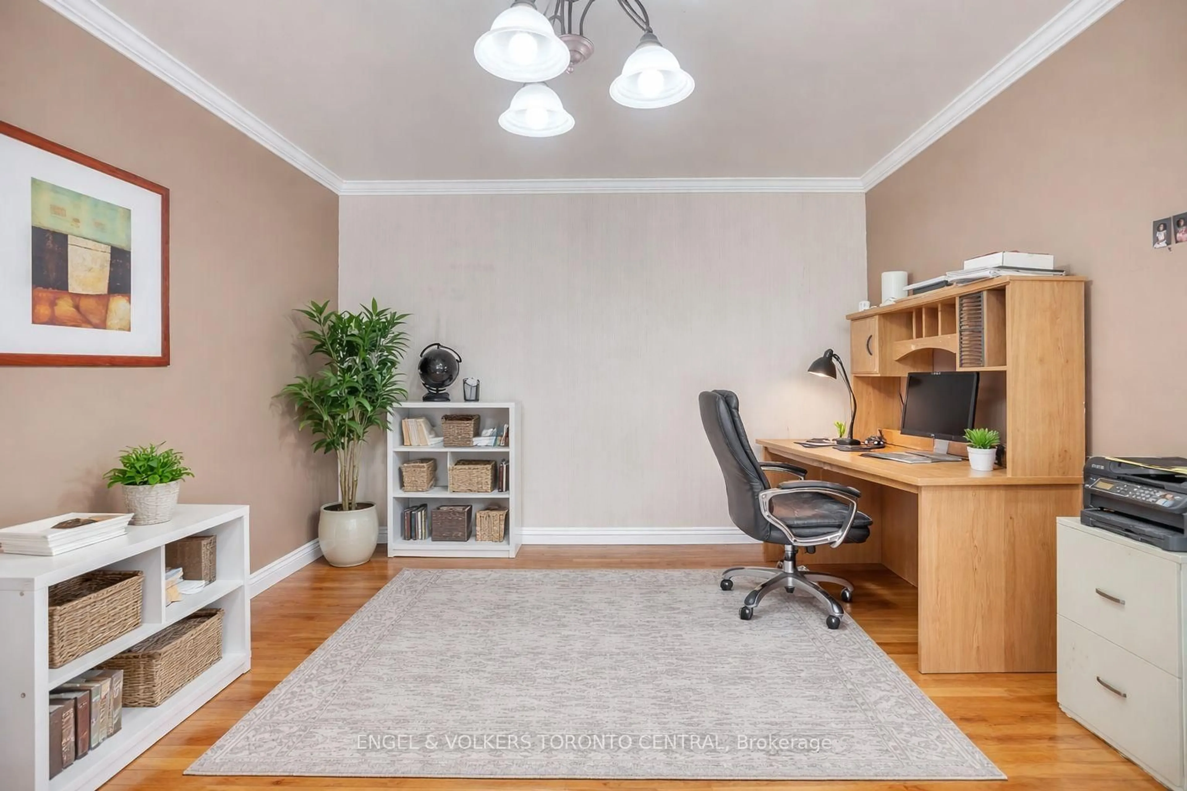 A pic of a room for 1946 Wilkinson St, Innisfil Ontario L9S 1X3