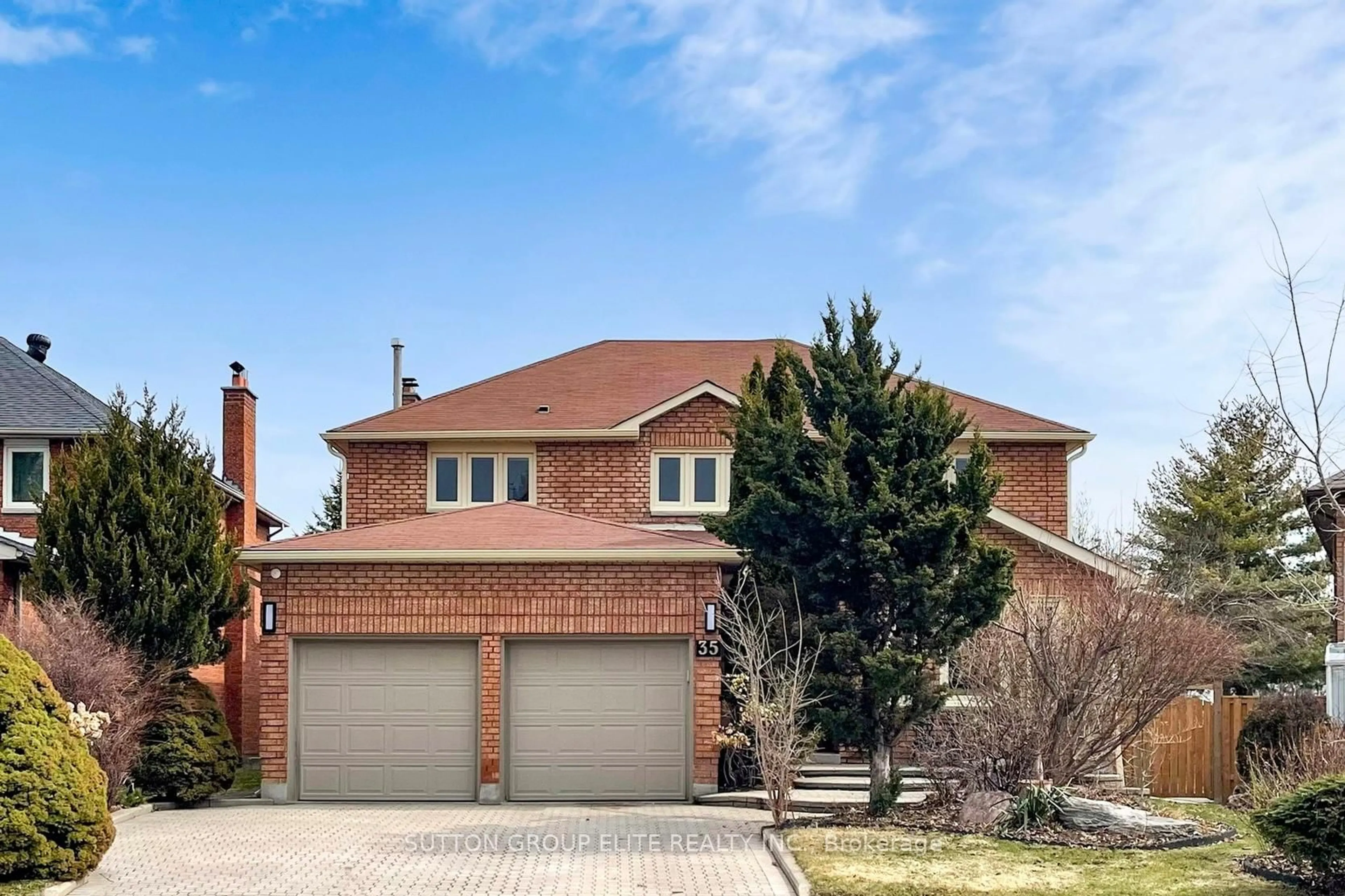 Home with brick exterior material, street for 35 Fanshawe Dr, Richmond Hill Ontario L4B 1P6