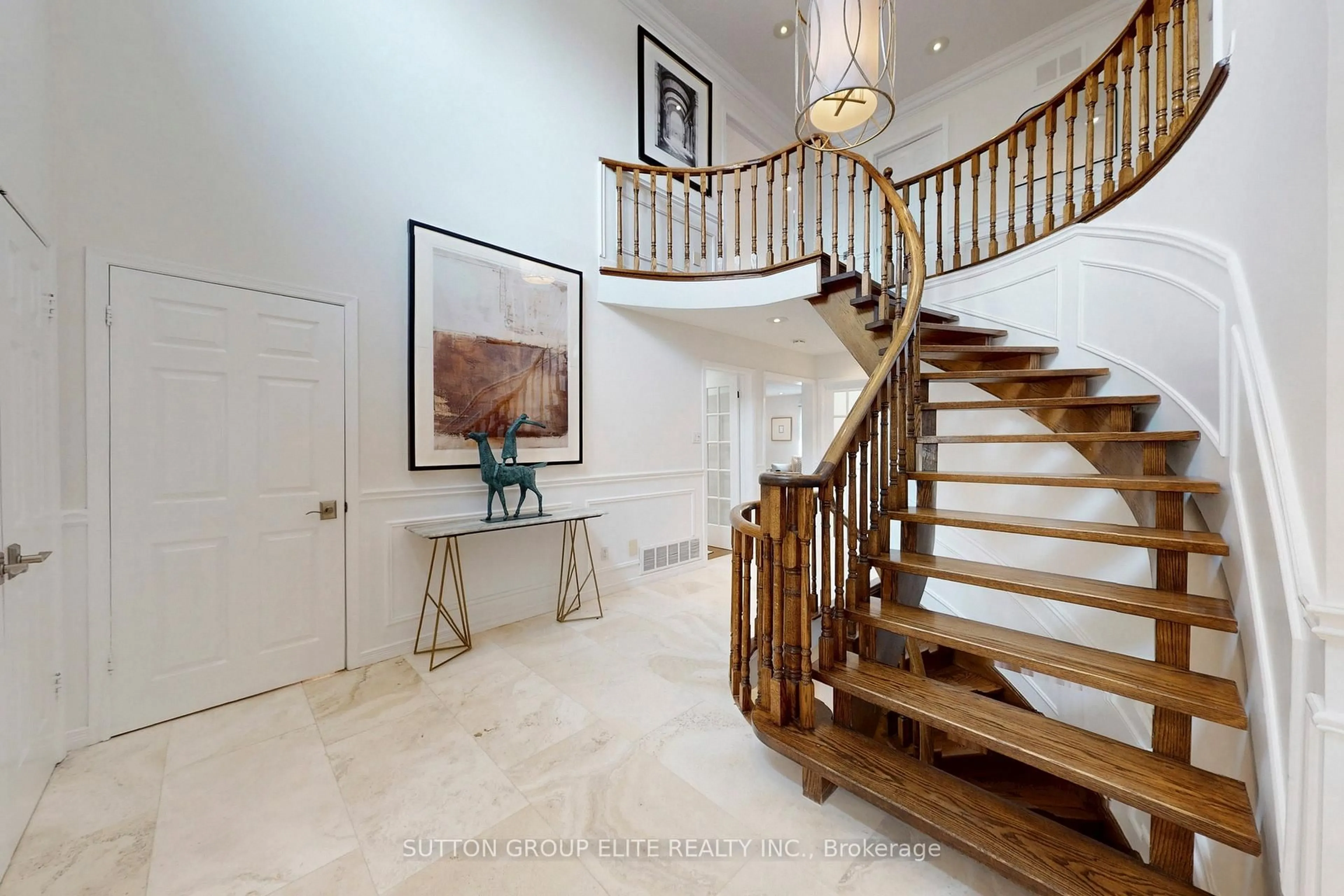 Unknown for 35 Fanshawe Dr, Richmond Hill Ontario L4B 1P6