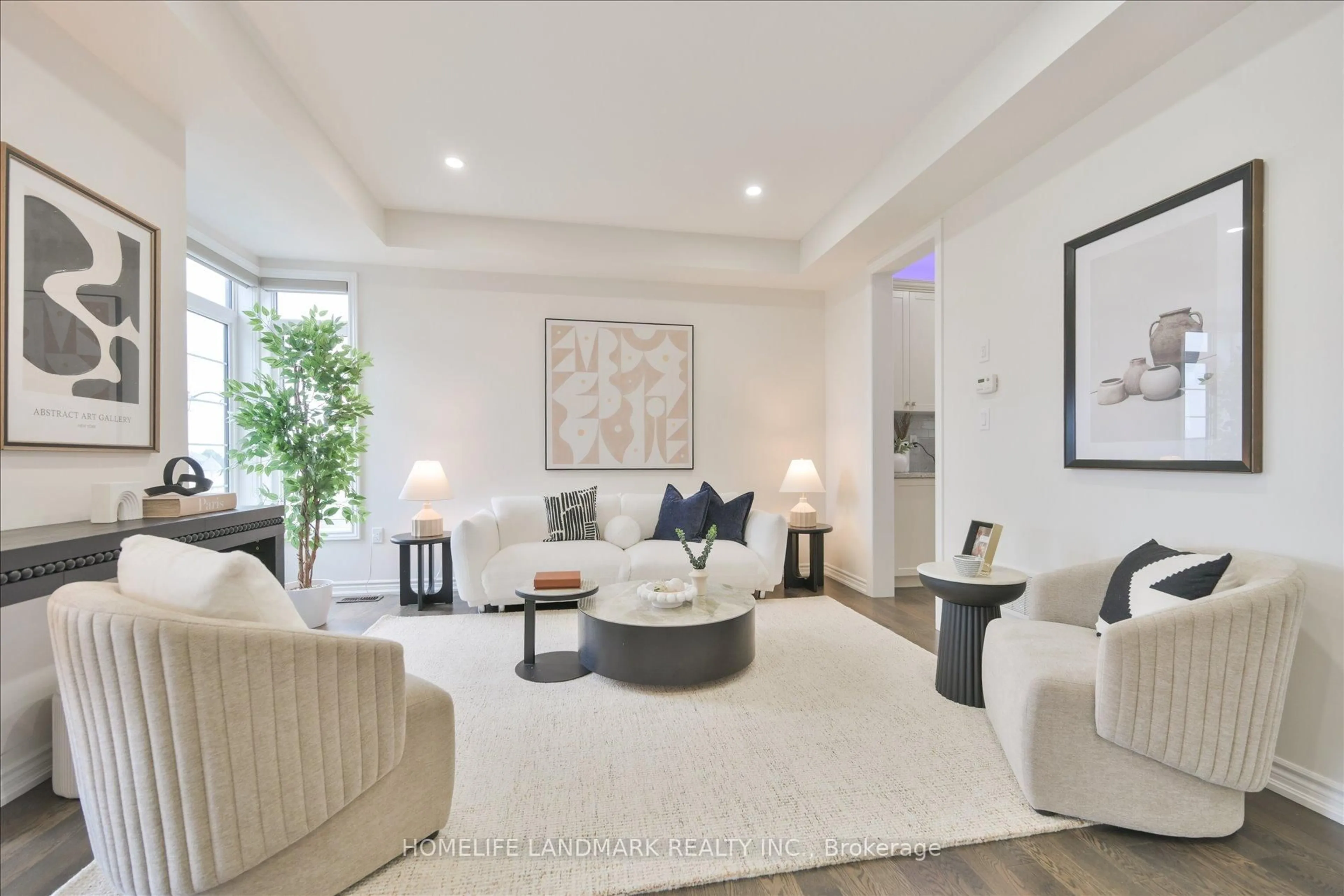 Living room with furniture, unknown for 79 Bethpage Cres, Newmarket Ontario L3X 0M4