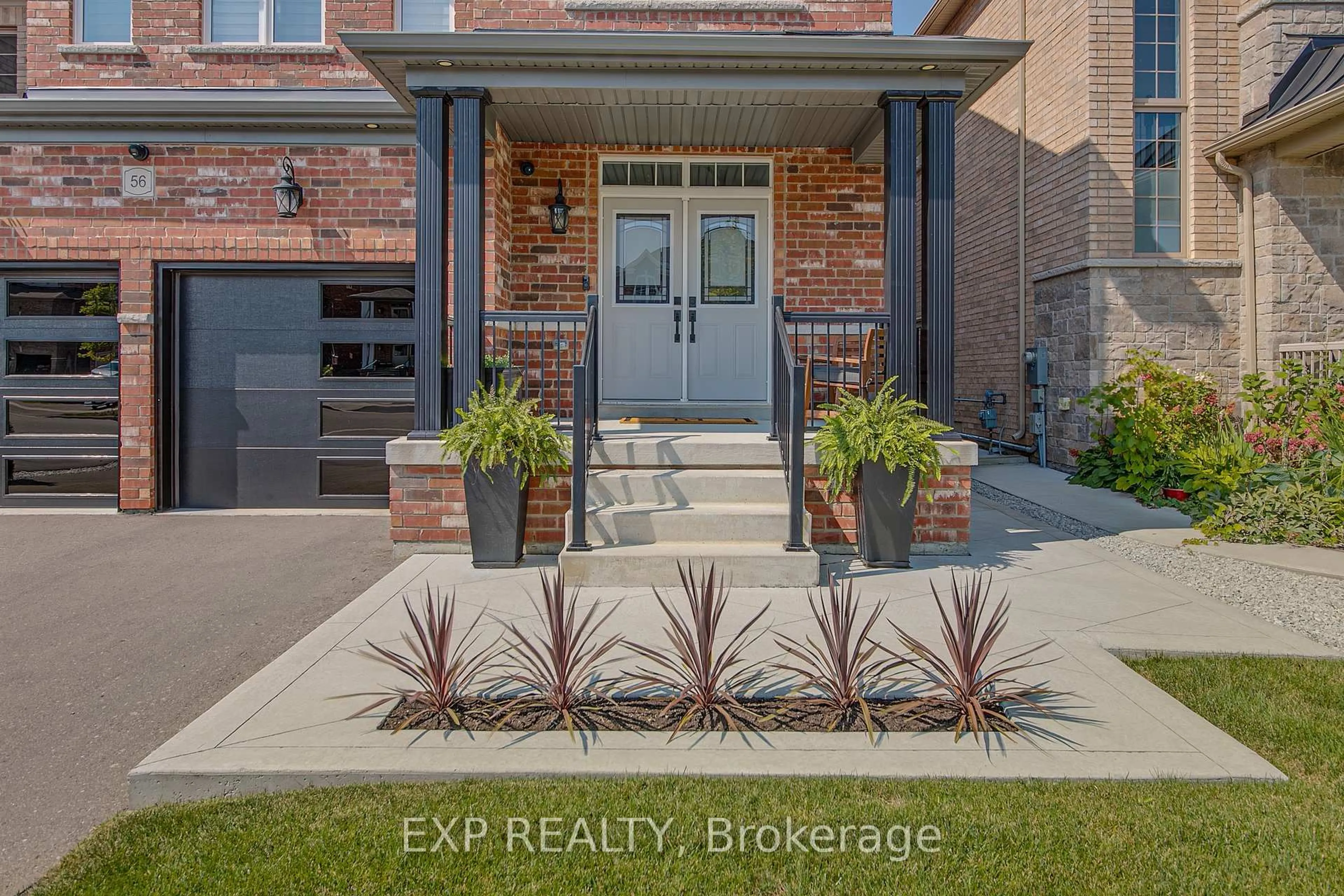 Indoor entryway for 56 Lewis Ave, Bradford West Gwillimbury Ontario L3Z 0X2