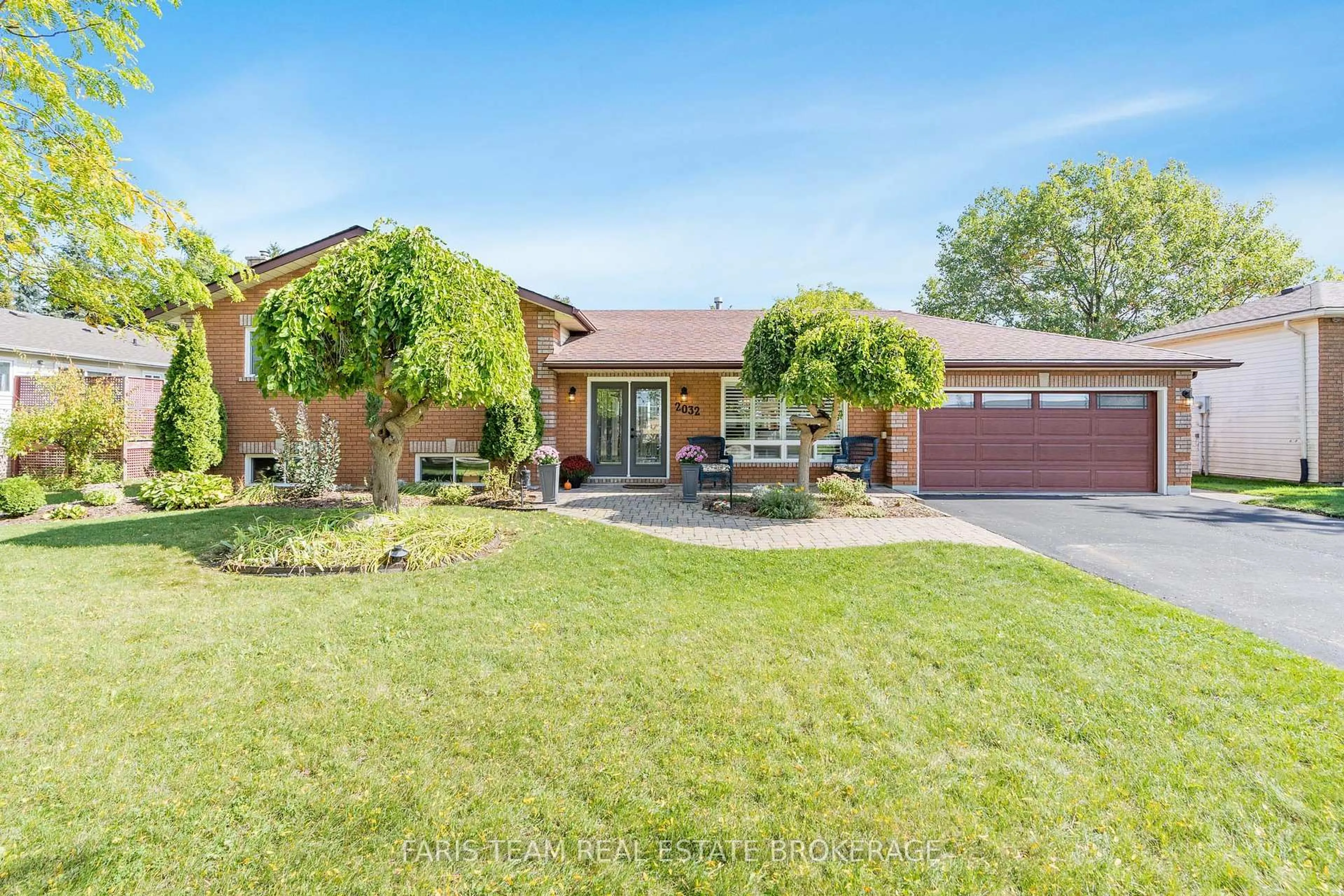 Home with brick exterior material, street for 2032 Chantler St, Innisfil Ontario L9S 1B5