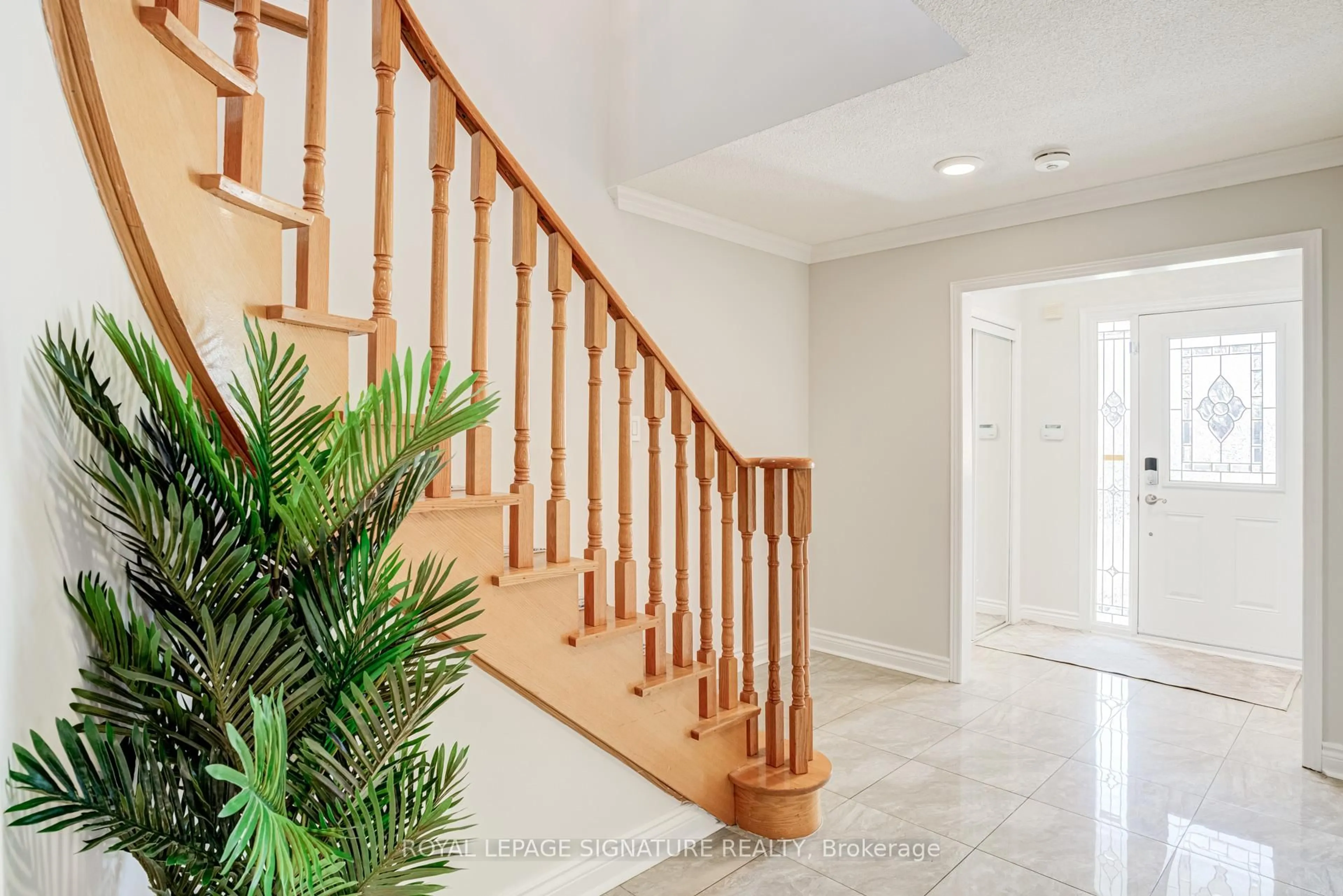 Unknown for 5 Longhouse St, Vaughan Ontario L4L 4Z3